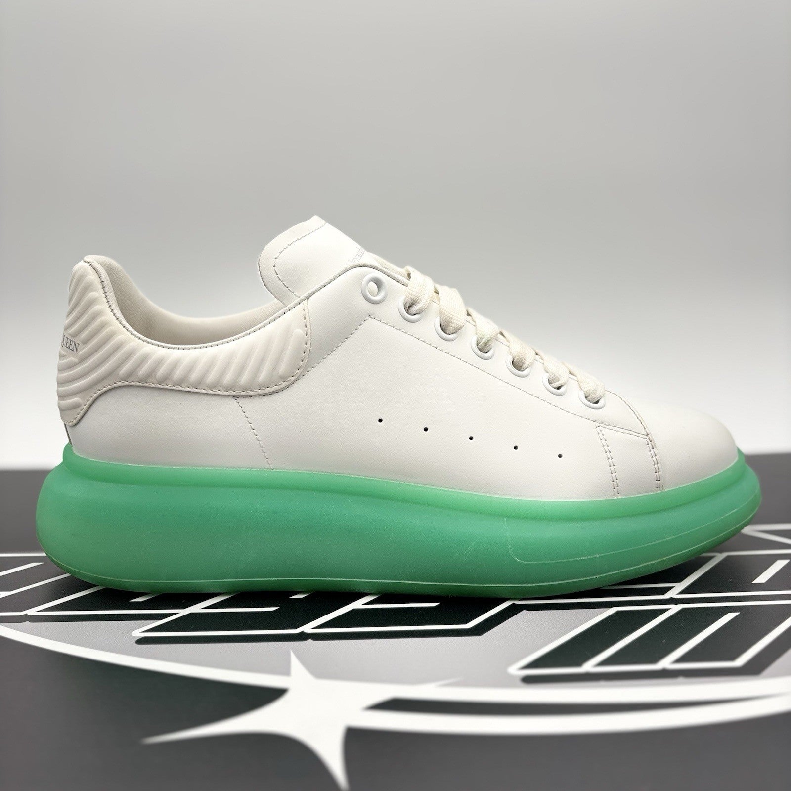 Size 44 (11 US) Alexander McQueen Oversized ' White Green ' | GREAT CONDITION!