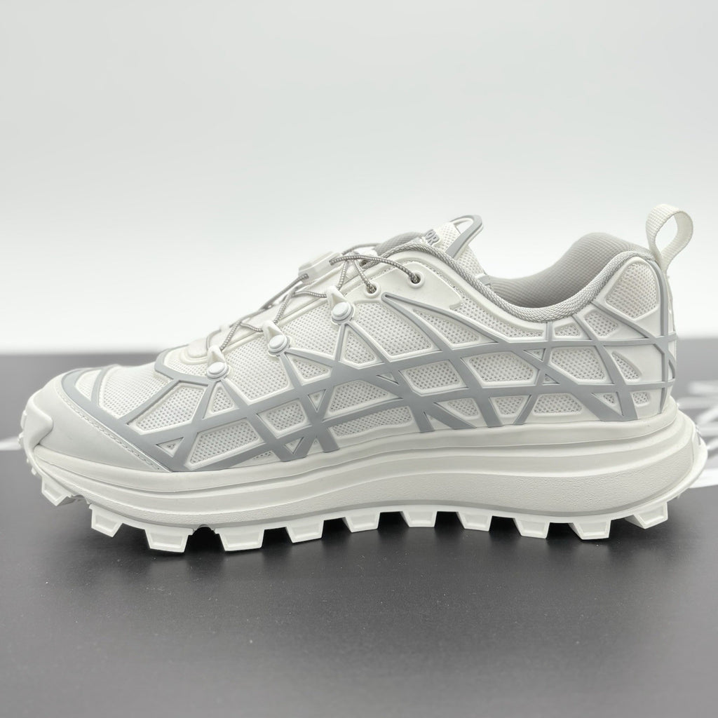 Size 41 (8 US) - Dior B31 Runner ' White Grey ' | ONLY WORN ONCE!