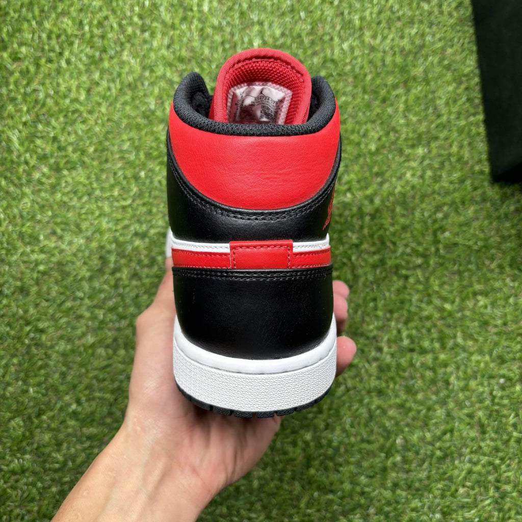 Size 8 - Jordan 1 Mid Bred Toe | SUPER CLEAN!
