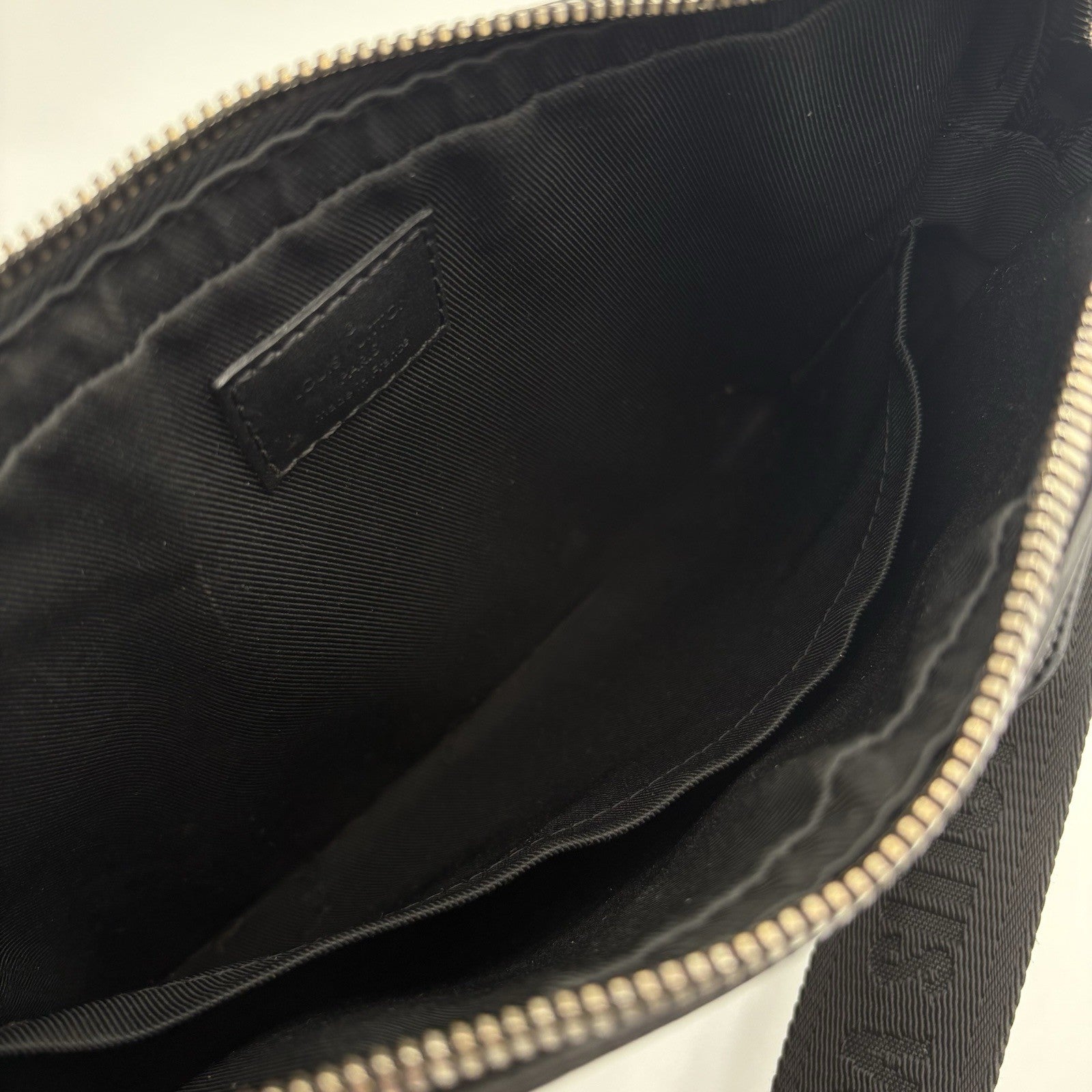 Louis Vuitton Trio Messenger Bag ' Monogram Eclipse Reverse Gray ' | GOOD COND!