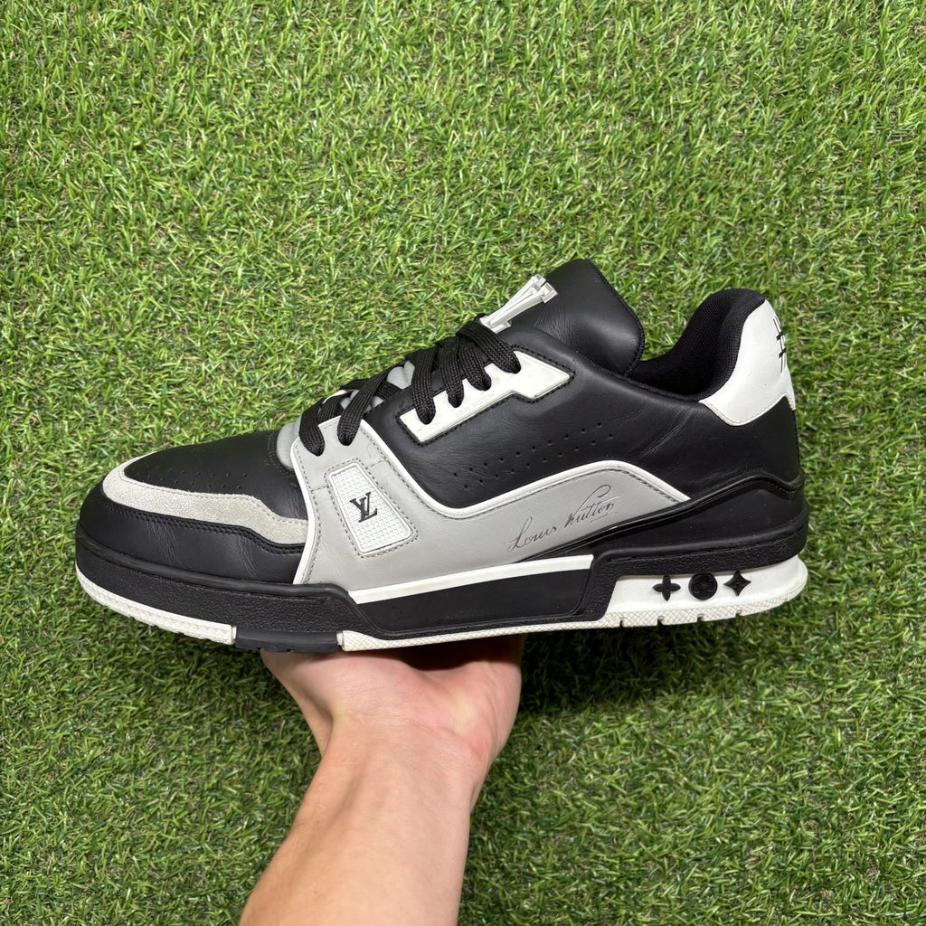 Size 8.5 LV (9.5-10 US) Louis Vuitton Trainer ' Black, Grey, White ' | GOOD!