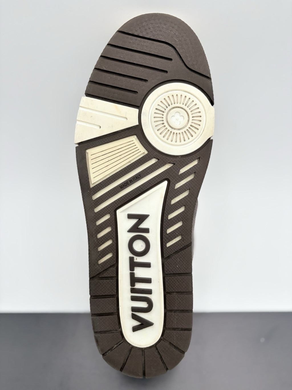 Size 8 LV (9-9.5 US) - Louis Vuitton Trainer ' White Mocha ' | GOOD CONDITION!