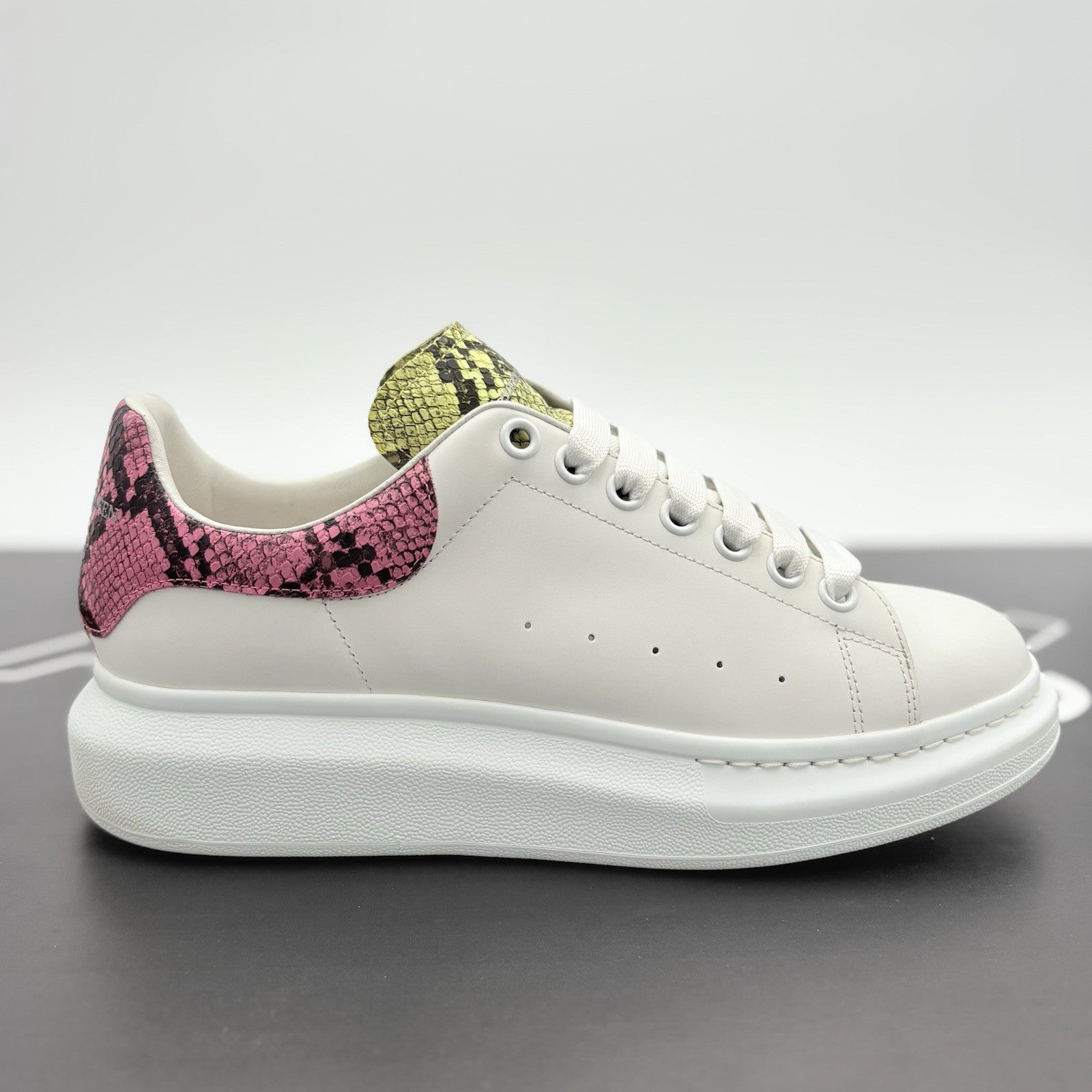 Size 41 (8 US) Alexander McQueen ' White Multi Snake Print ' | SUPER CLEAN!
