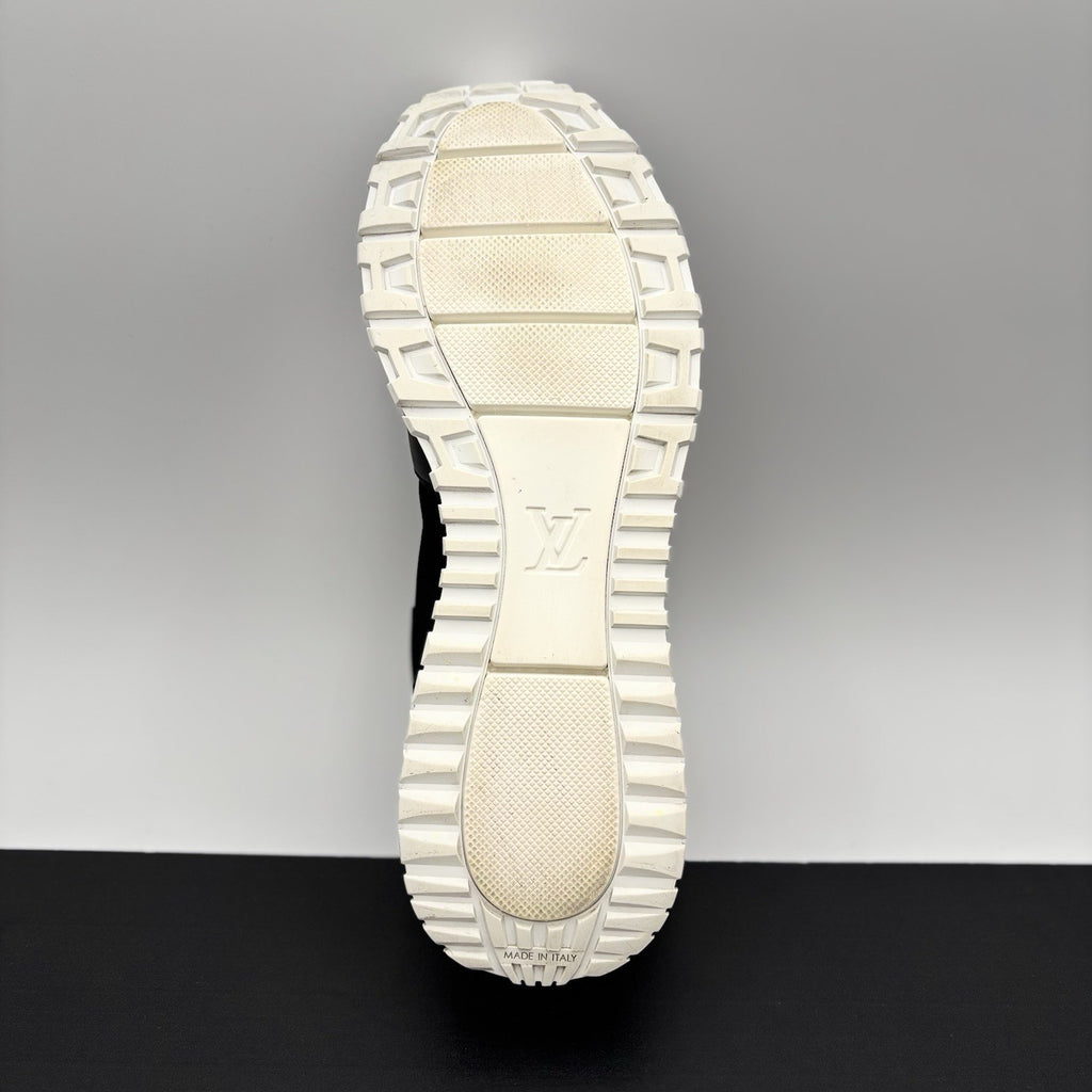 Size 7.5 LV (8.5-9 US) Louis Vuitton Run Away Sneaker ' Black White ' | GOOD!