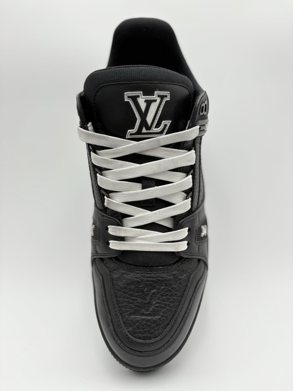 Size 8.5 LV (9.5-10 US) - Louis Vuitton Trainer ' Black ' | SUPER CLEAN!