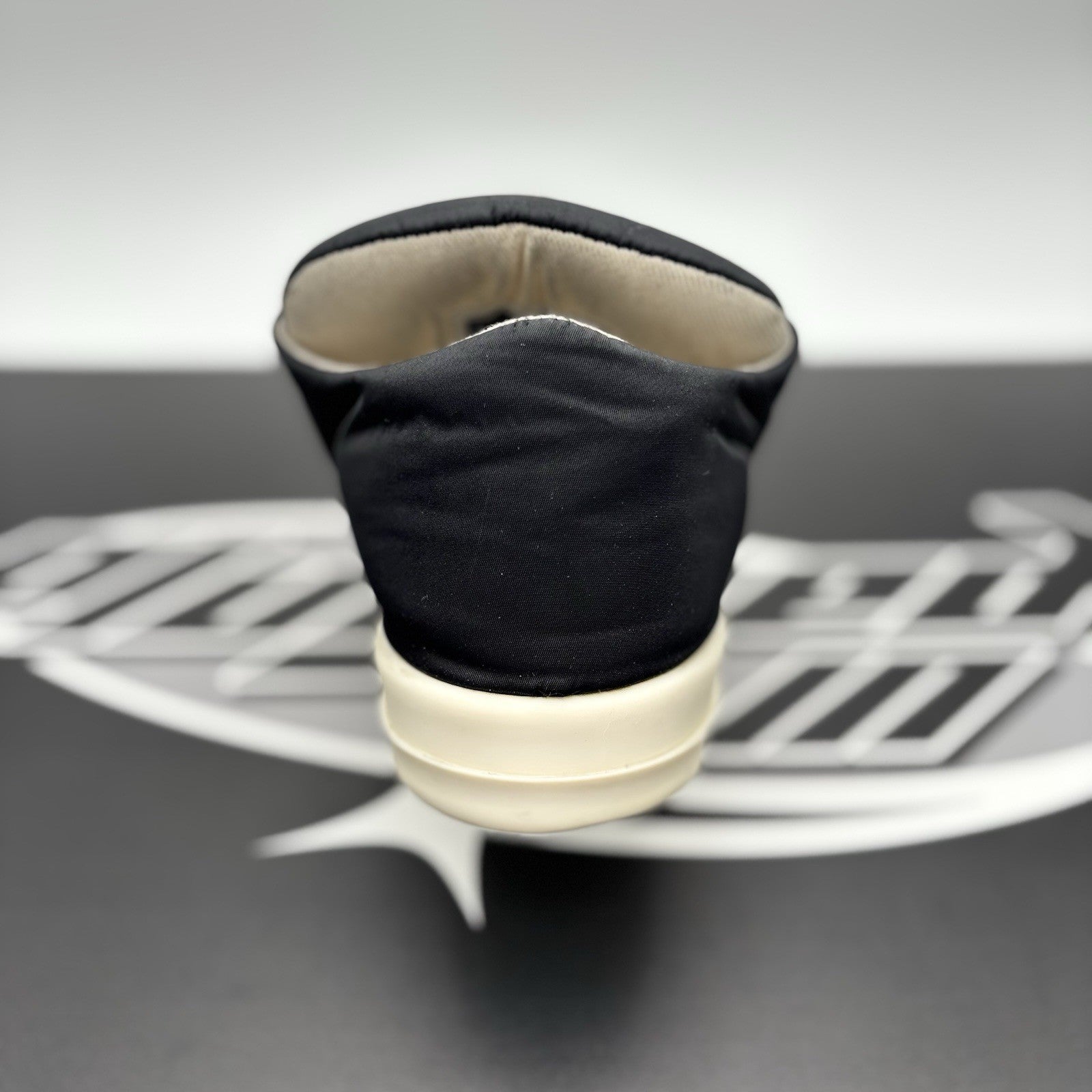 Size 42 (9 US) Rick Owens DRKSHDW Hollywood Jumbo Lace Puffer Low ' Black Milk '