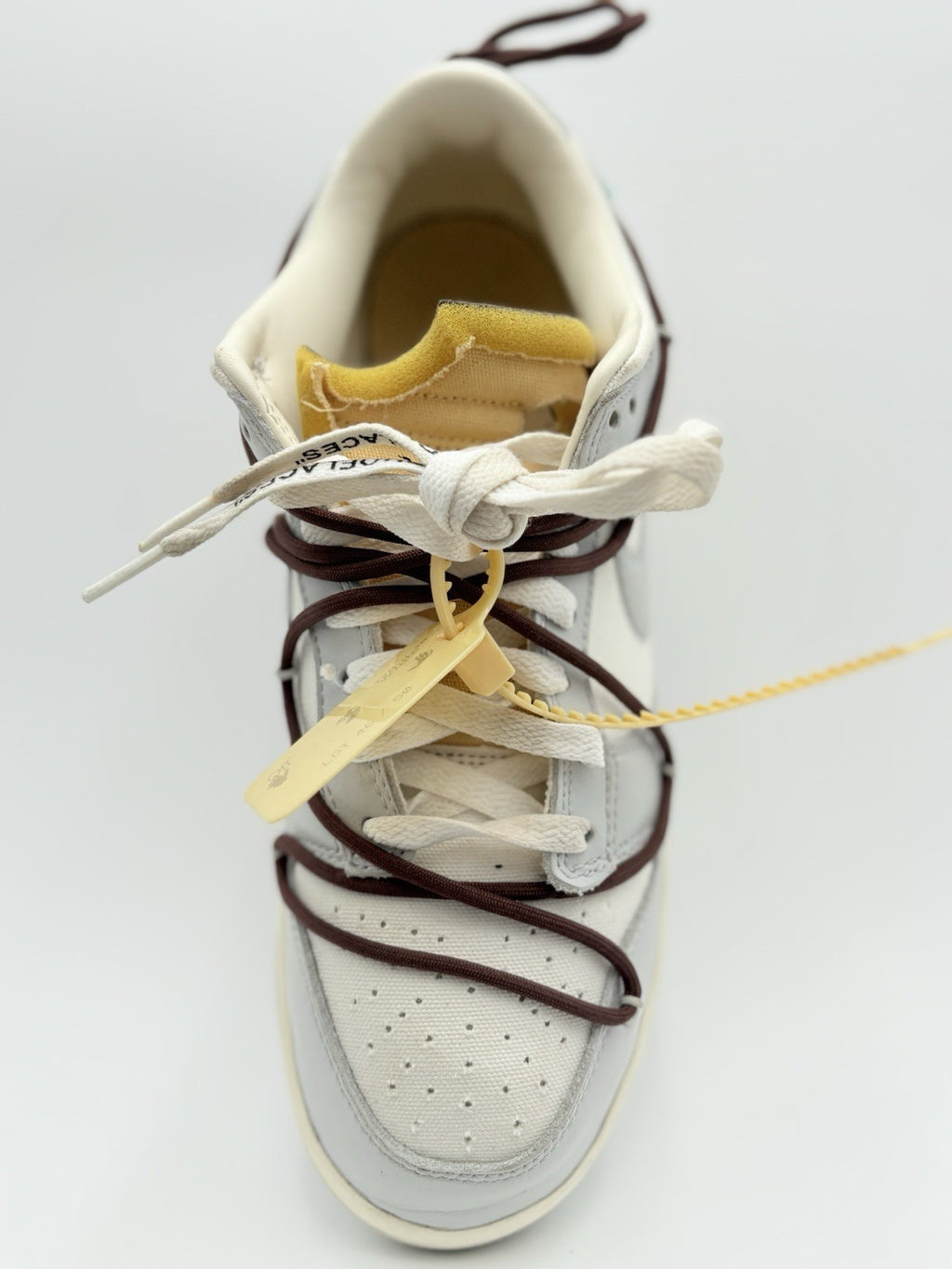 Size 9.5 - Nike Off-White x Dunk Low Lot 46 of 50 | GOOD CONDITION!