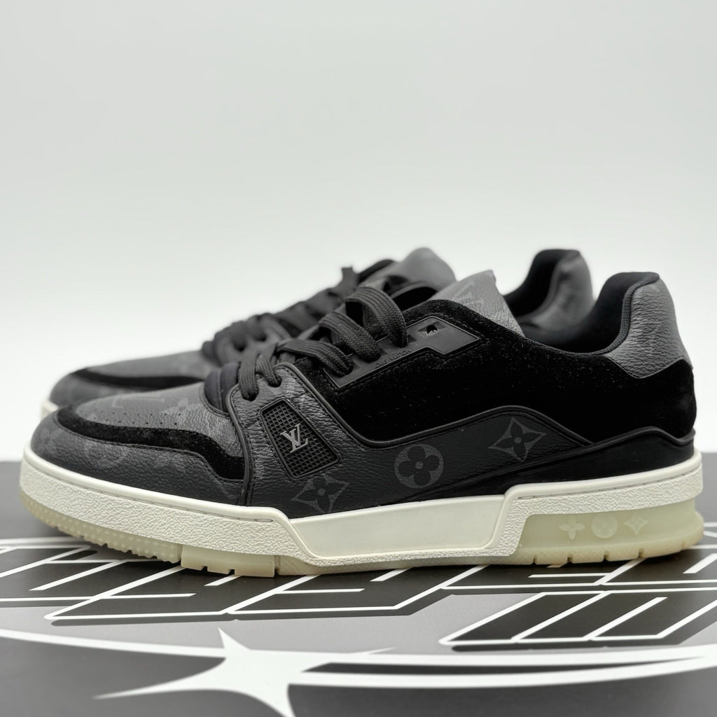 Size 7.5 LV (8.5-9 US) - Louis Vuitton Trainer ' Black Monogram ' | GREAT COND!