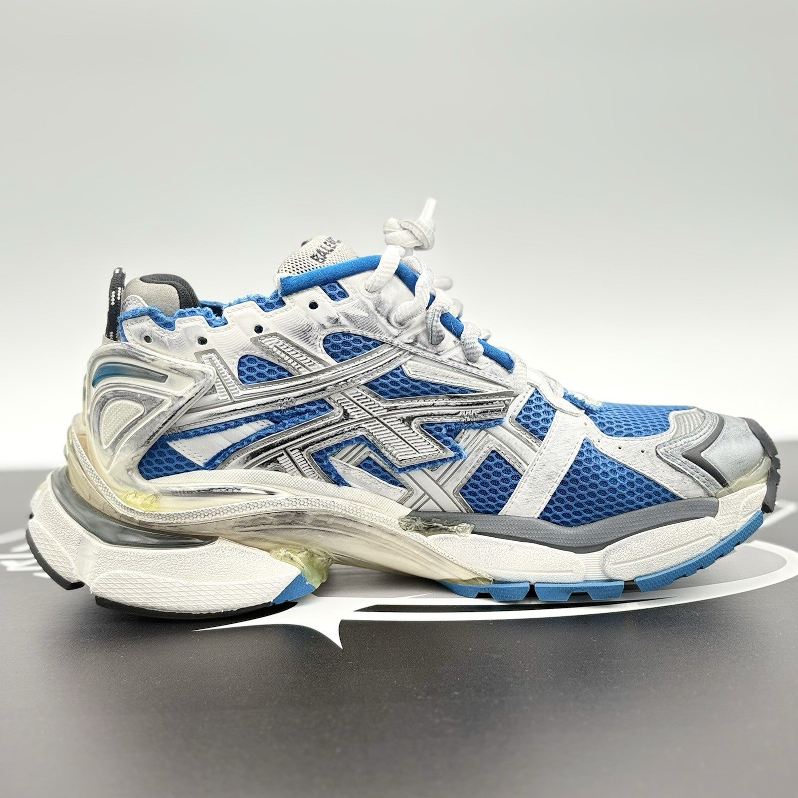 Size 43 (10 US) - Balenciaga Runner ' White, Blue ' | ONLY WORN 3x