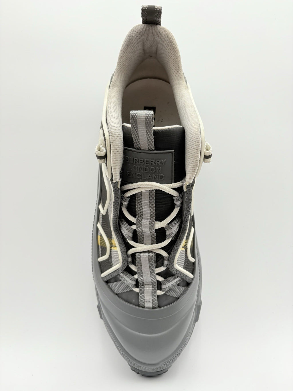 Size 44 (11 US) - Burberry Arthur Vintage Check ' Grey ' | SUPER CLEAN!