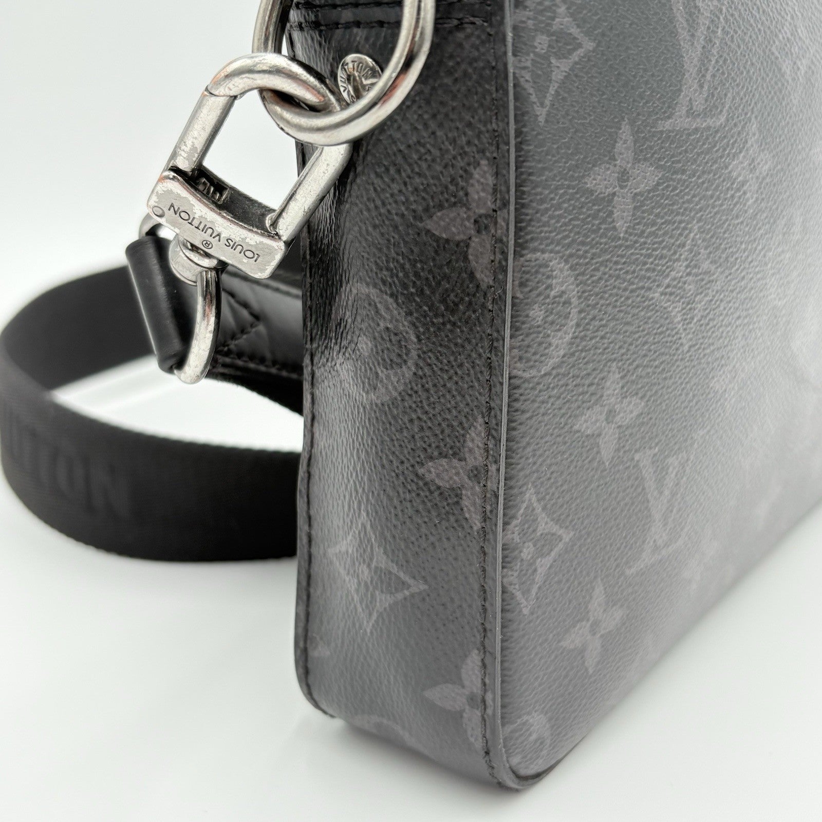 Louis Vuitton Trio Messenger Bag ' Monogram Eclipse Reverse Gray ' | GOOD COND!