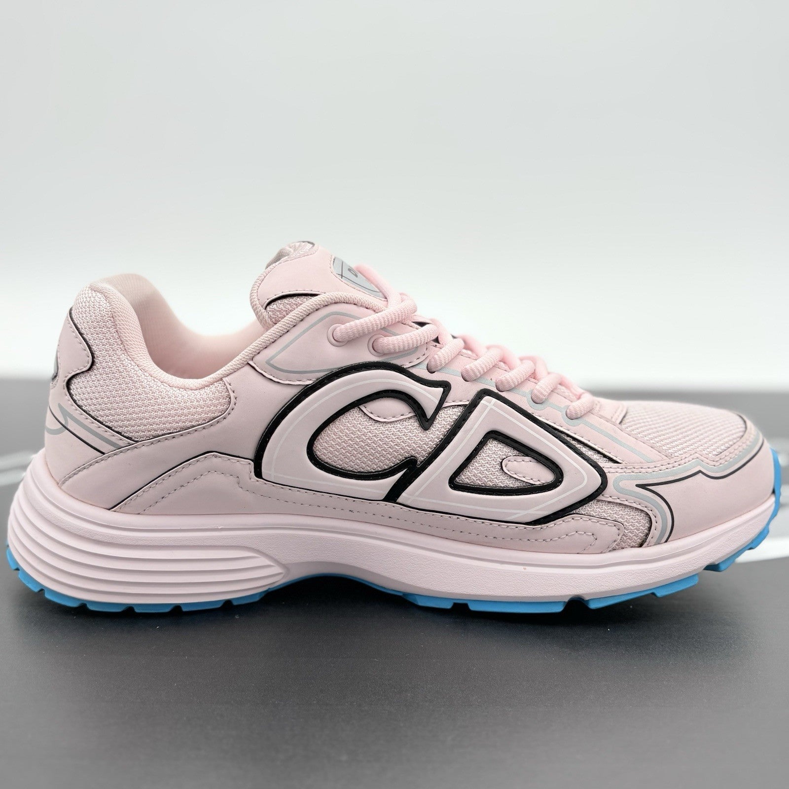 Size 41 (8 US) Dior B30 Reflective ' Pale Pink Blue ' | GREAT CONDITION!