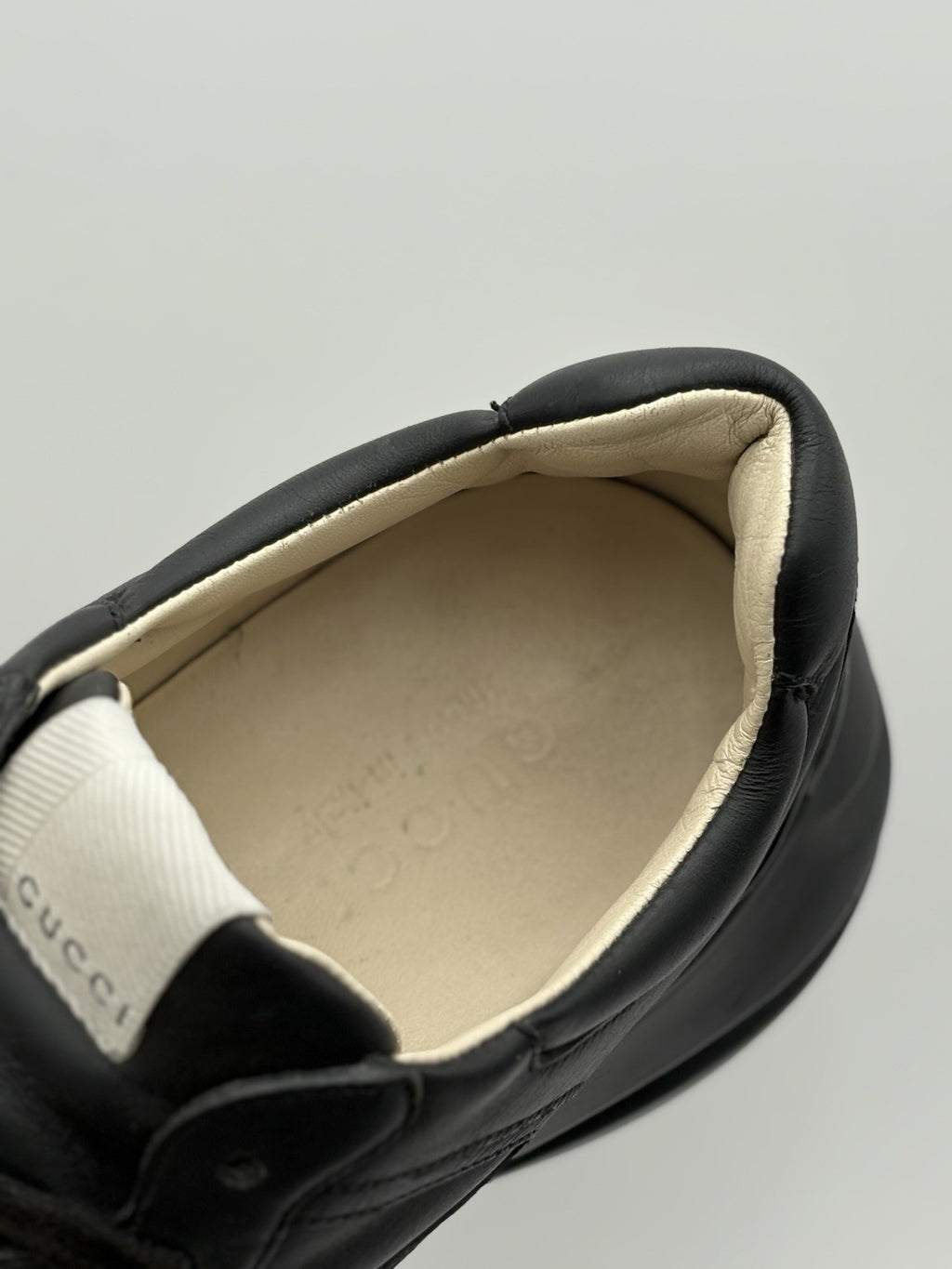 Size 8 G (8.5 US) Gucci Rhyton " Gucci Band " ' Black ' | GREAT COND!
