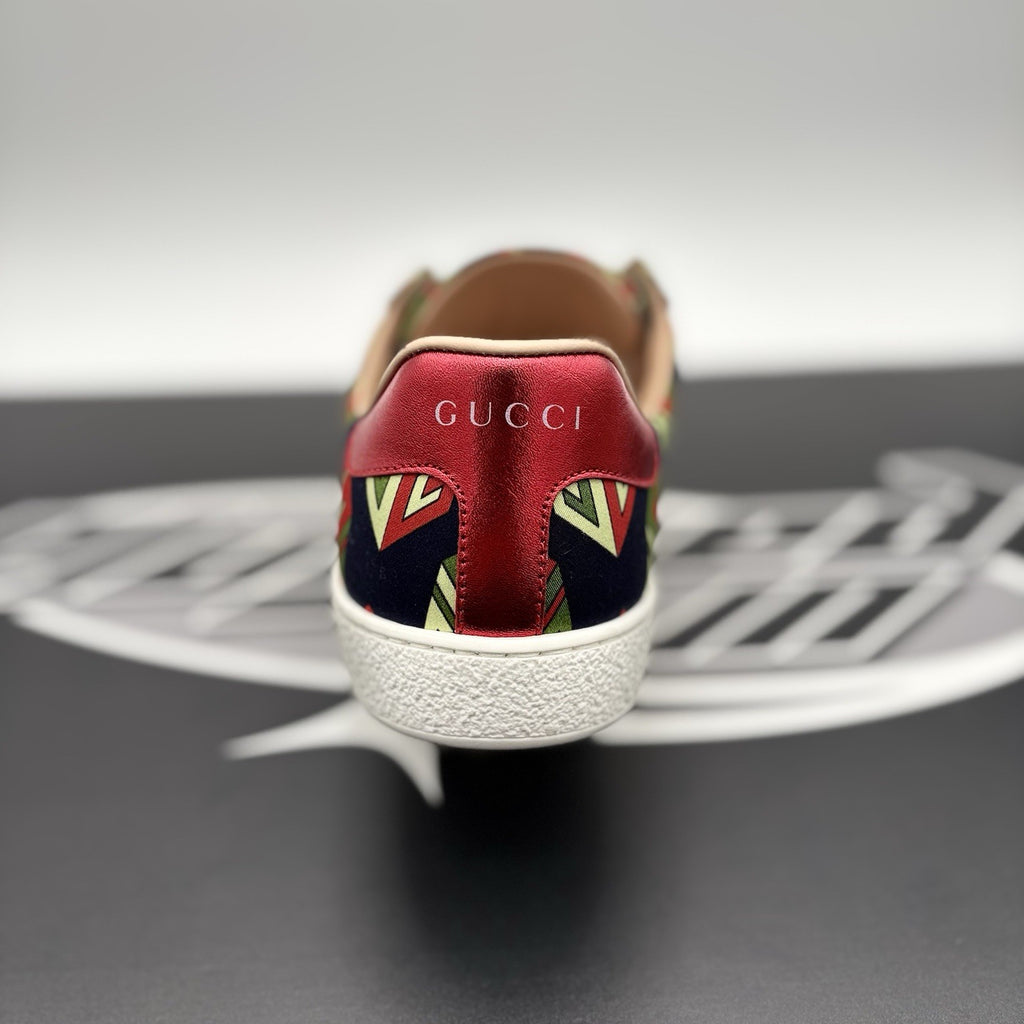 Size 6.5 G (7 US) - Gucci Ace GG Wallpaper | NEW!