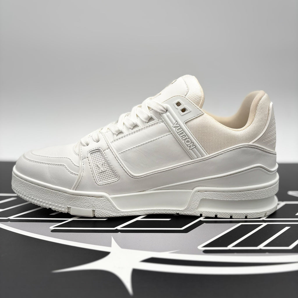 Size 7 LV (8-8.5 US) - Louis Vuitton Trainer ' White ' | EXCELLENT CONDITION!