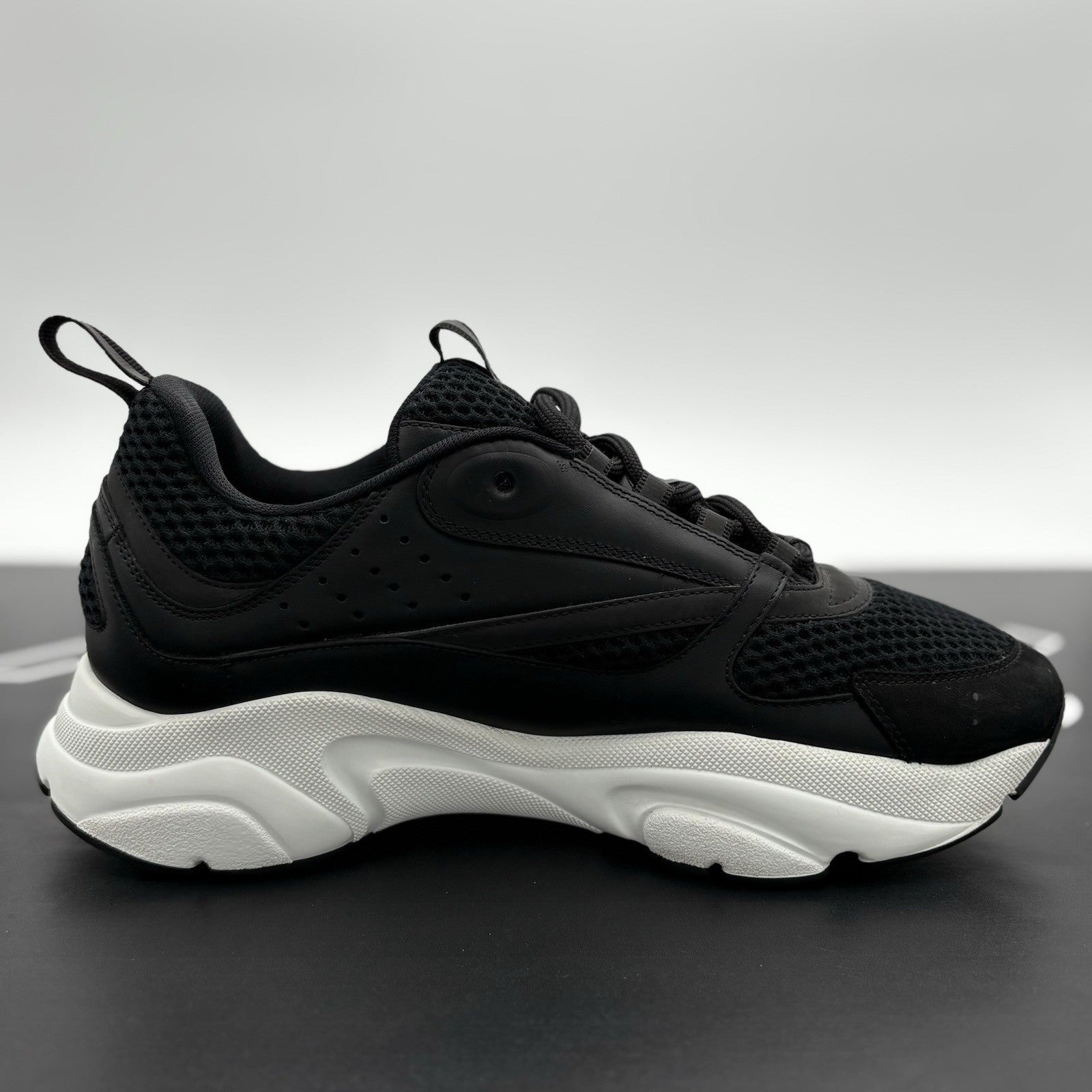 Size 41.5 (8.5 US) - Dior B22 Sneaker ' Black White ' | SUPER CLEAN!