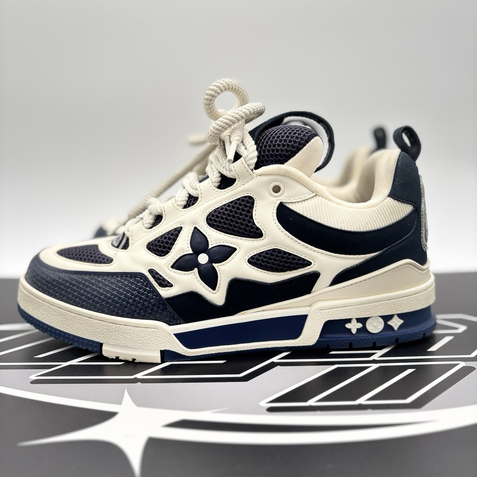 Size 8 LV (9-9.5 US) - Louis Vuitton Skate ' Marine ' | GREAT CONDITION!