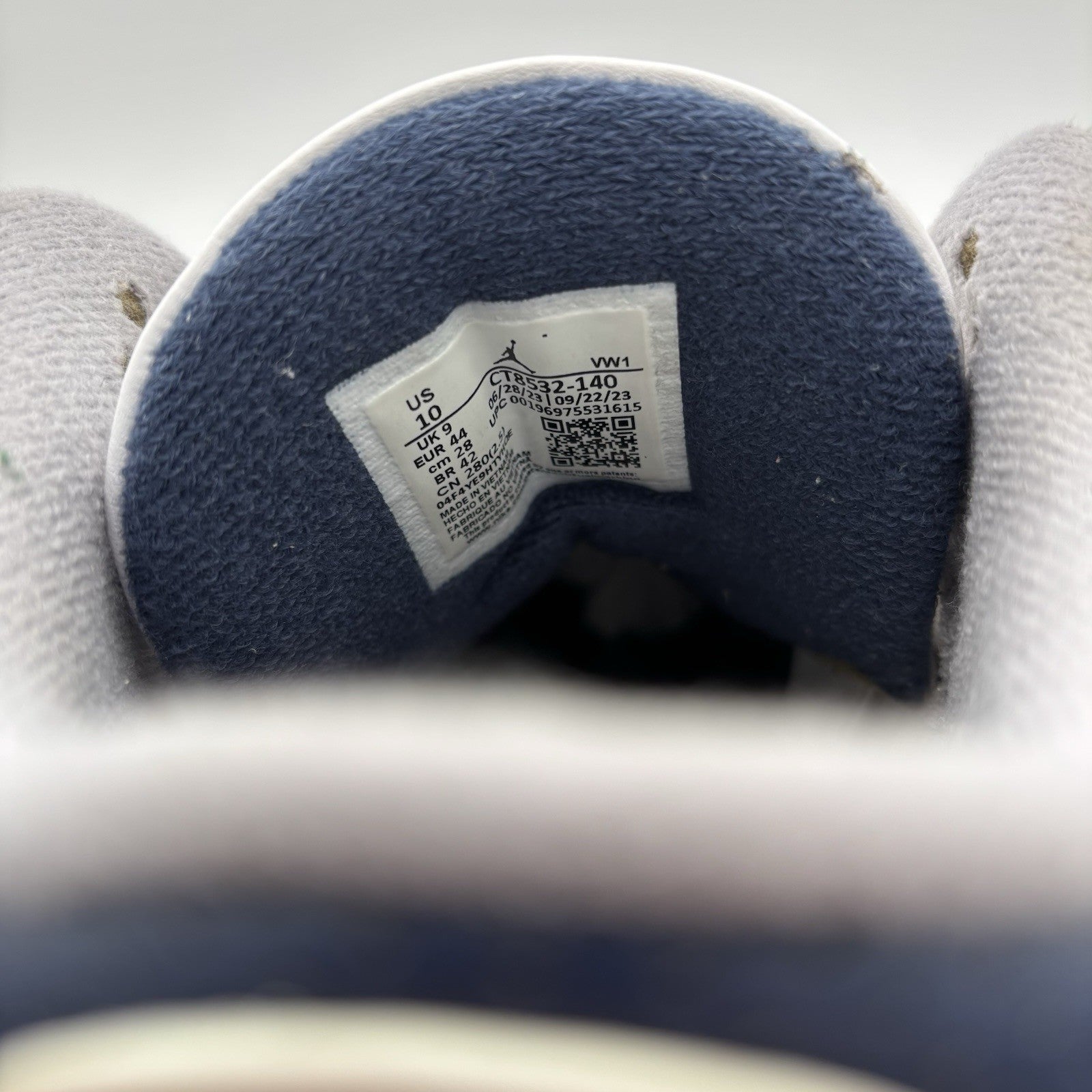 Size 10 - Air Jordan 3 Retro Midnight Navy