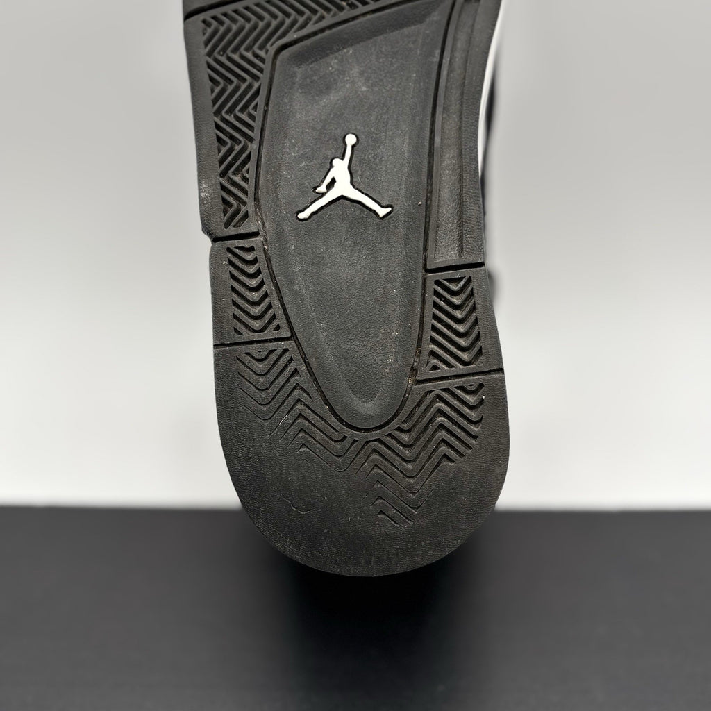 Size 10.5 - Air Jordan 4 Retro White Thunder | GOOD CONDITION!