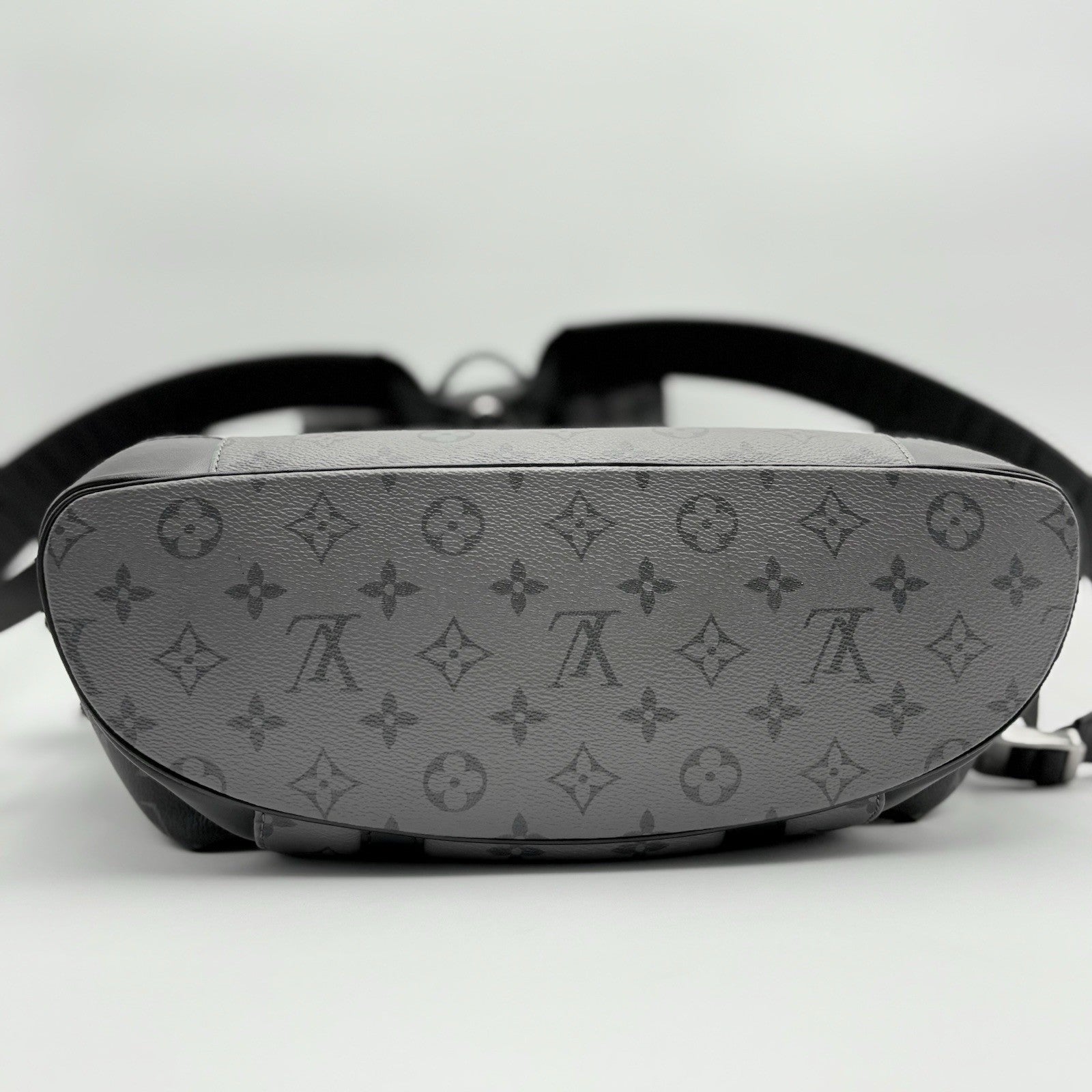 Louis Vuitton Cristopher MM Monogram Eclipse Backpack ' Black Grey '