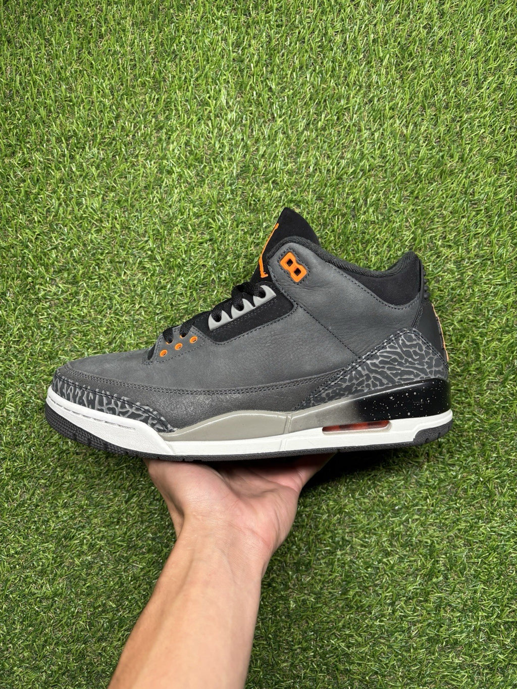 Size 10 - Jordan 3 Retro 2023 Mid Fear | SUPER CLEAN!