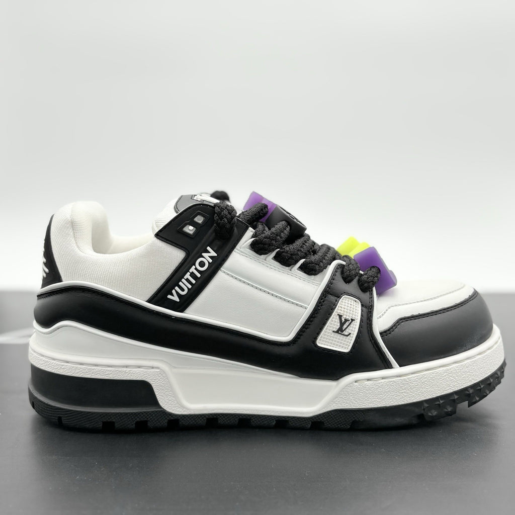 Size 9 LV (10-10.5 US) - Louis Vuitton Maxi ' Black White ' | EXCELLENT!