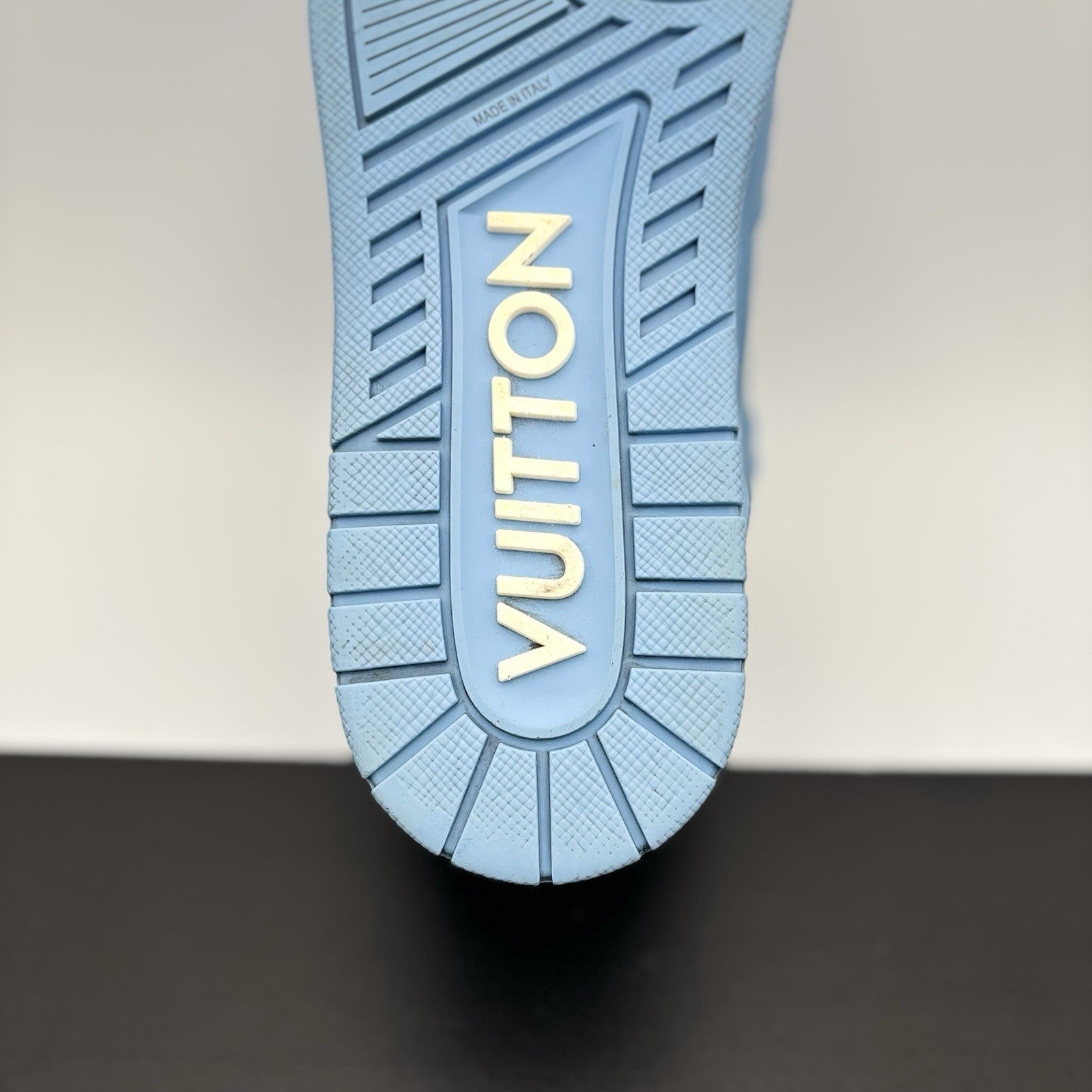 Size 9.5 LV (10.5-11 US) - Louis Vuitton Trainer ' Sky Blue ' | GREAT!