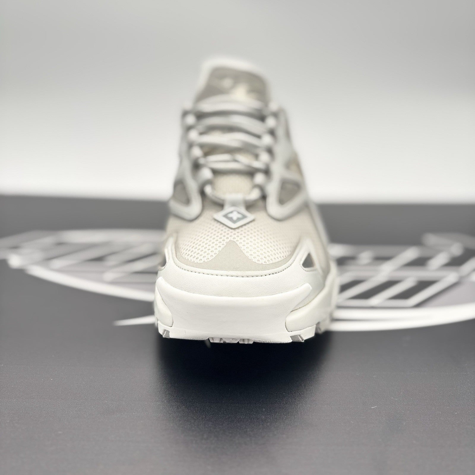 Size 7 LV (8-8.5 US) Louis Vuitton LV Runner Tactic ' White ' | GREAT!