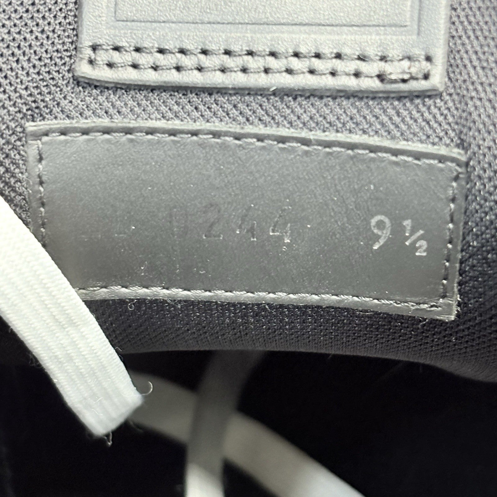 Size 9.5 LV (10.5-11 US) Louis Vuitton Trainer ' Black White ' | GREAT CONDITION
