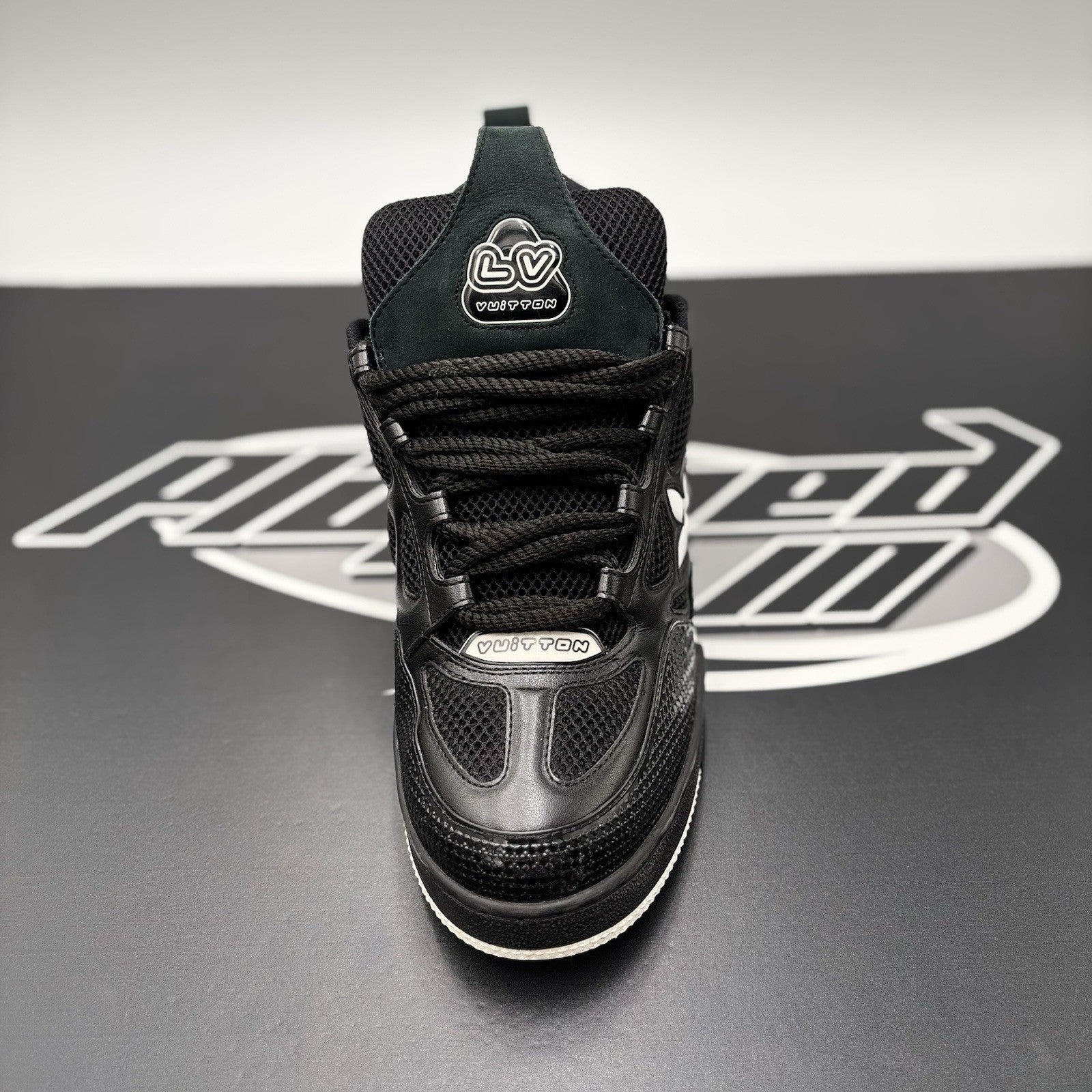 Size 8.5 LV (9.5-10 US) Louis Vuitton Skate ' Black White '