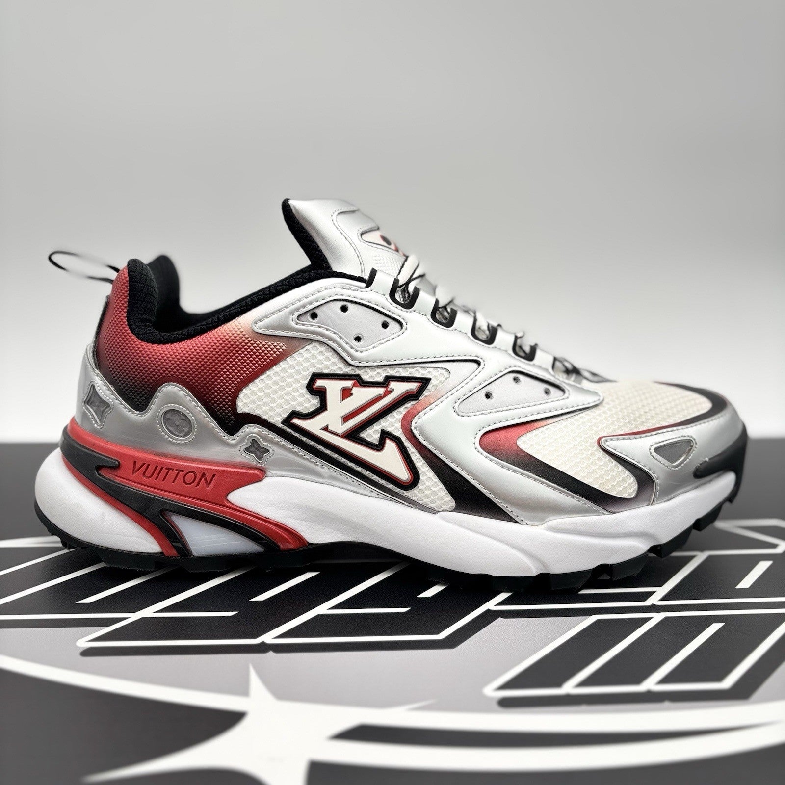 Size 8.5 LV (9.5-10 US) Louis Vuitton Tactic Runner ' Red Grey ' | GREAT COND!