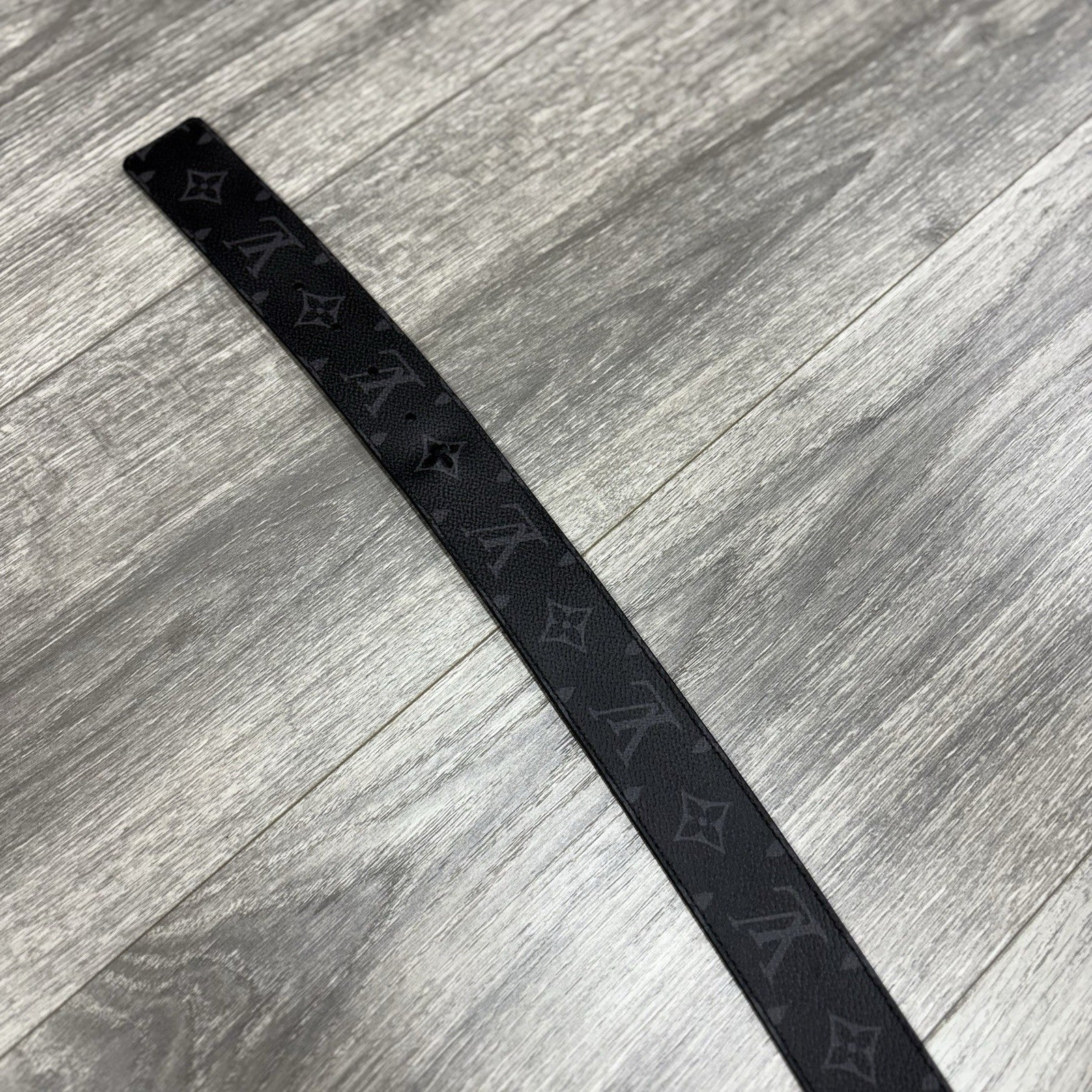 Louis Vuitton Eclipse Monogram LV Initials Reversible Belt ' Black ' | CLEAN!