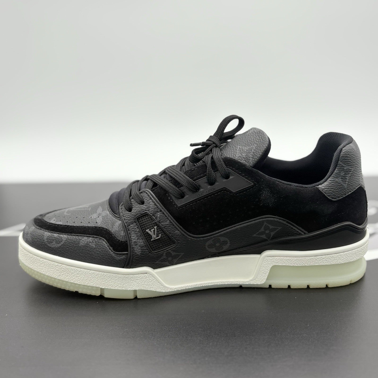 Size 8 LV (9-9.5 US) Louis Vuitton Trainer ' Black Monogram ' | GREAT CONDITION!