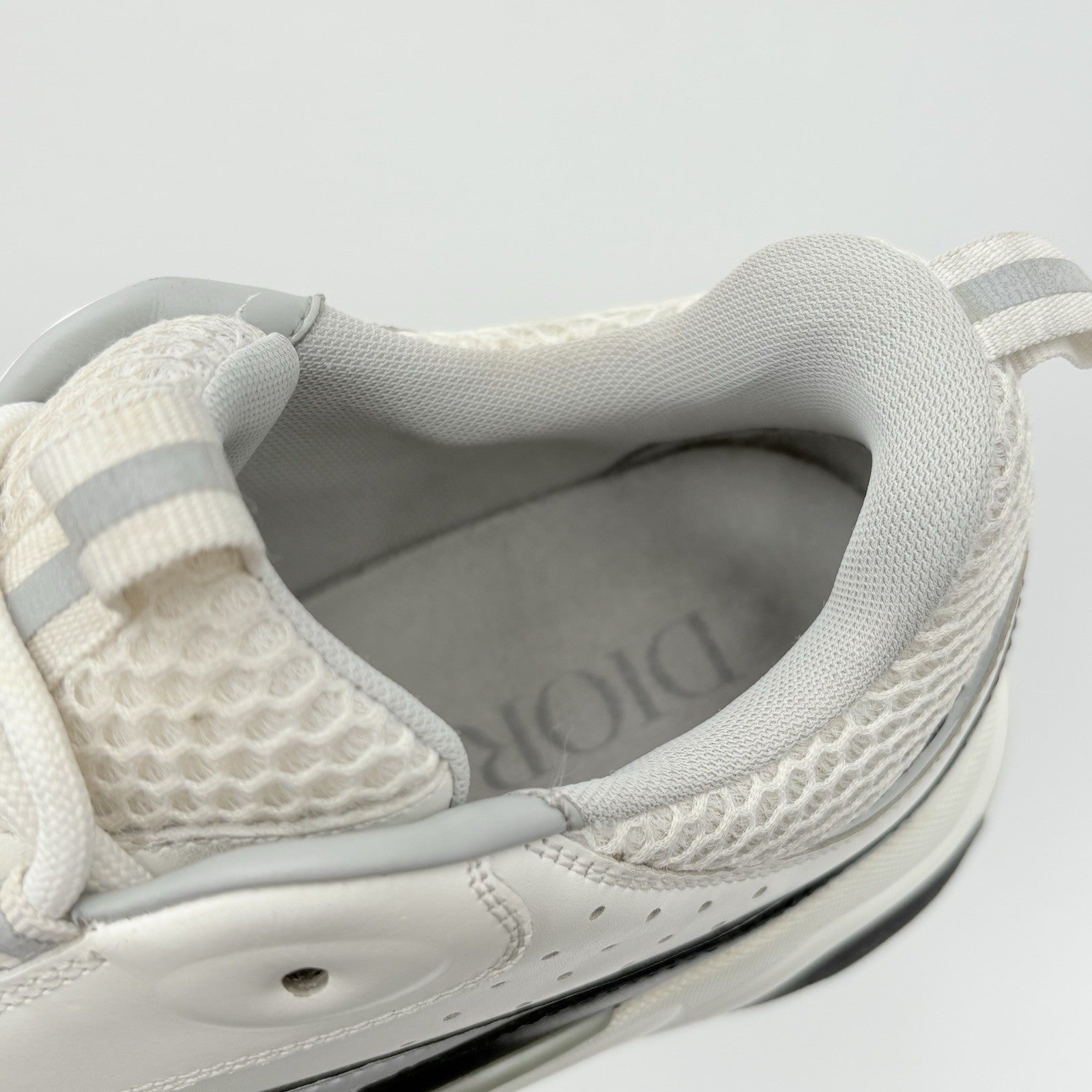 Size 42 (9 US) - Dior B22 Sneaker ' White Black ' | GOOD CONDITION!