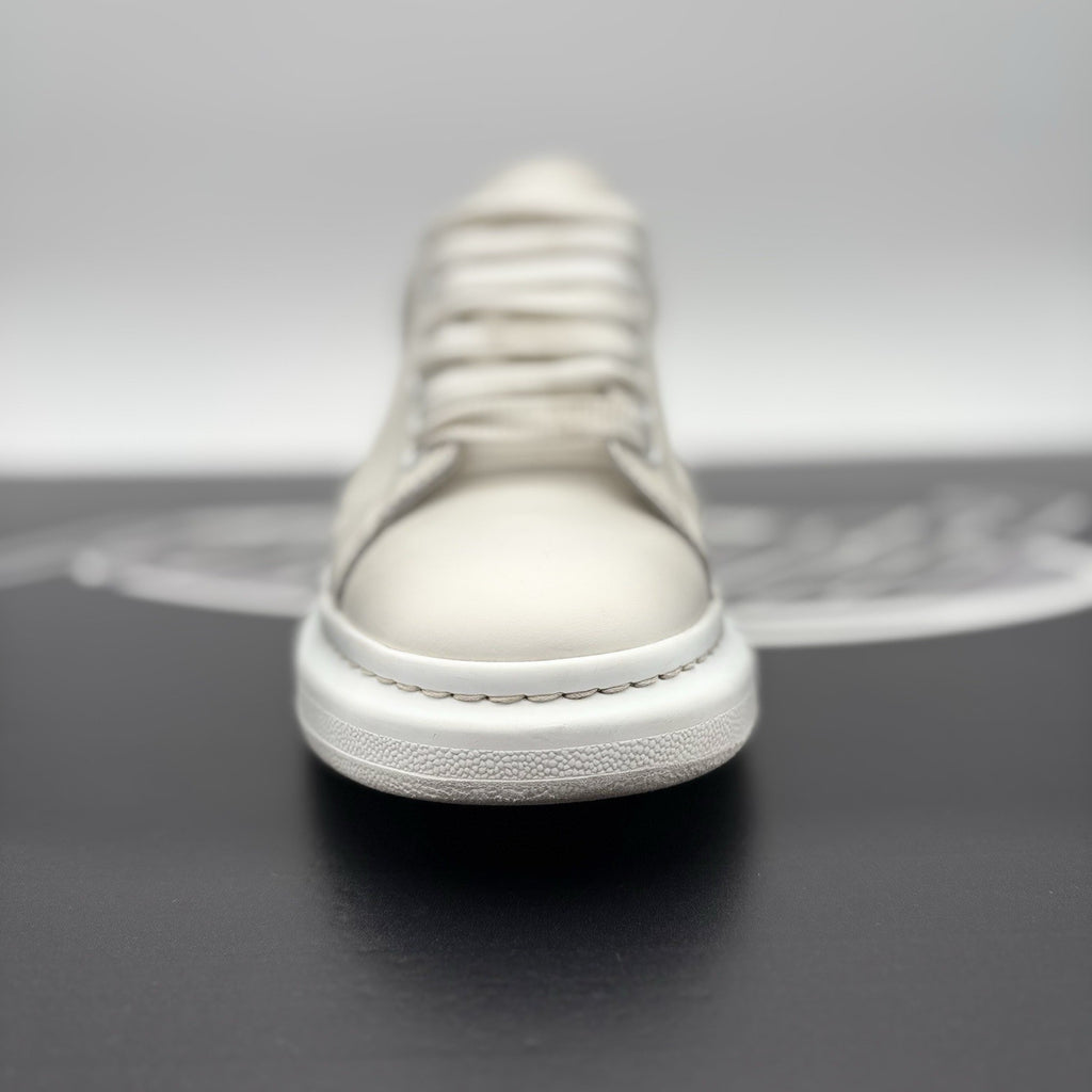 Size 43 (10 US) - Alexander McQueen ‘ Shock Pink ‘ | GREAT CONDITION!