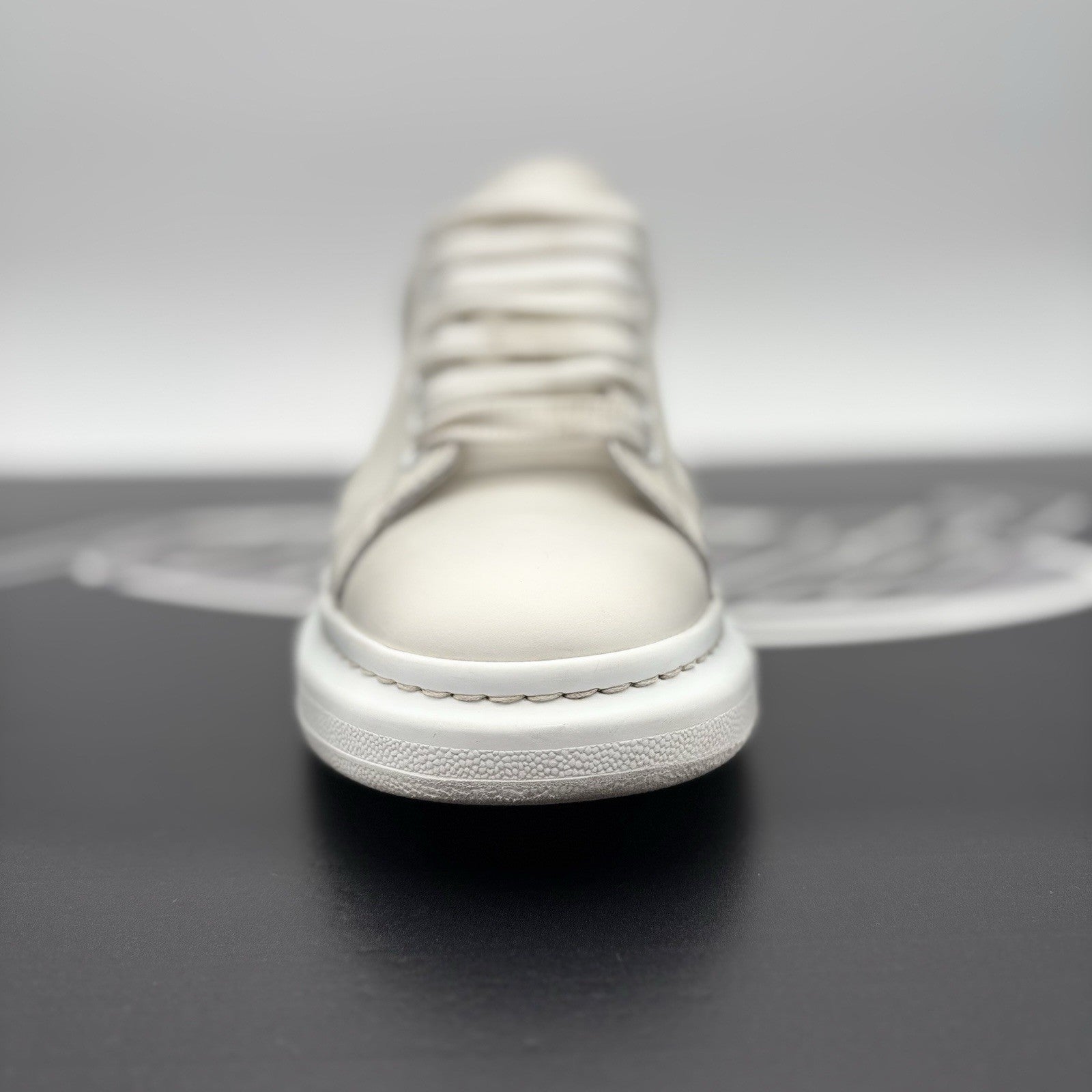 Size 43 (10 US) - Alexander McQueen ‘ Shock Pink ‘ | GREAT CONDITION!