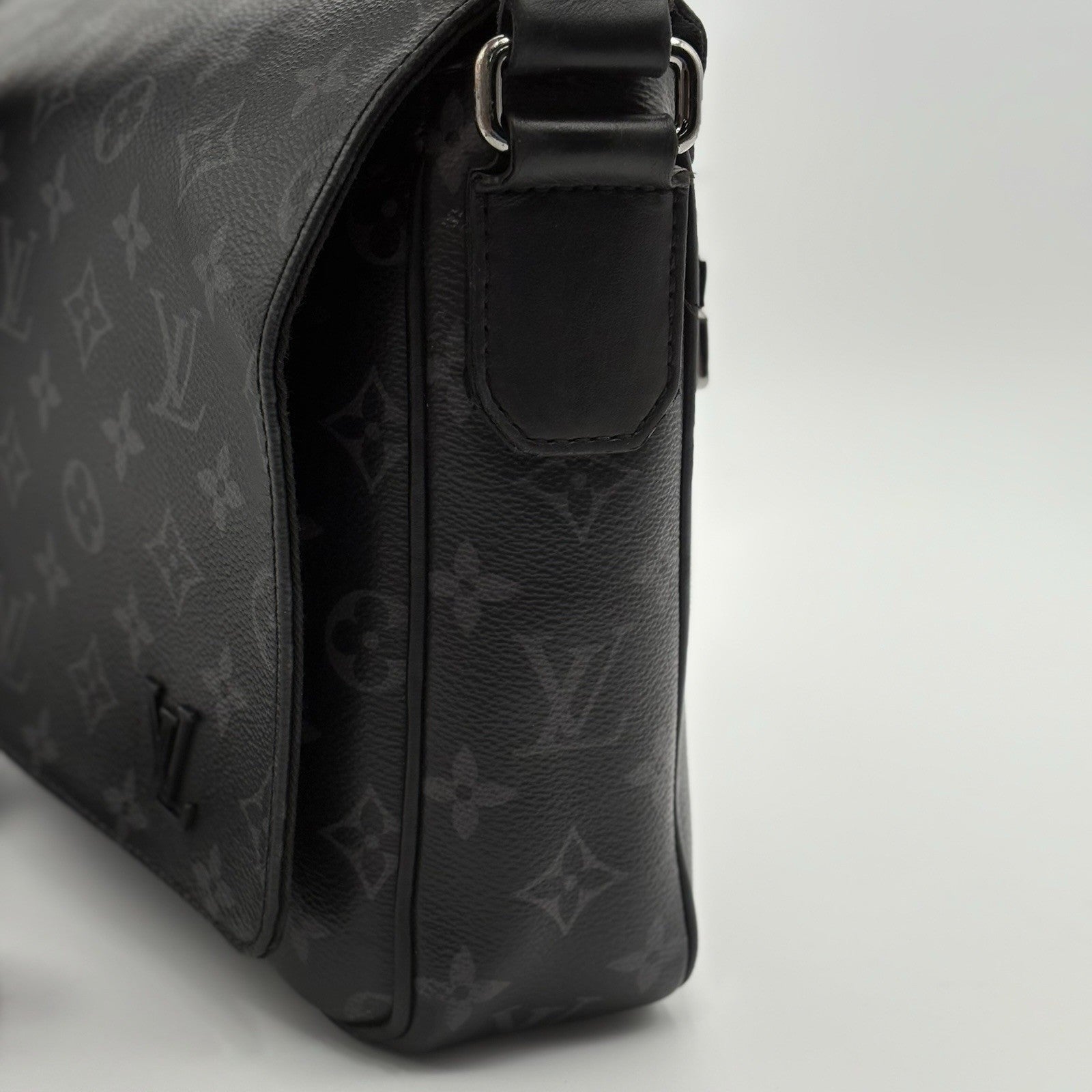 Louis Vuitton District PM Monogram Eclipse Messenger Bag ' Black '