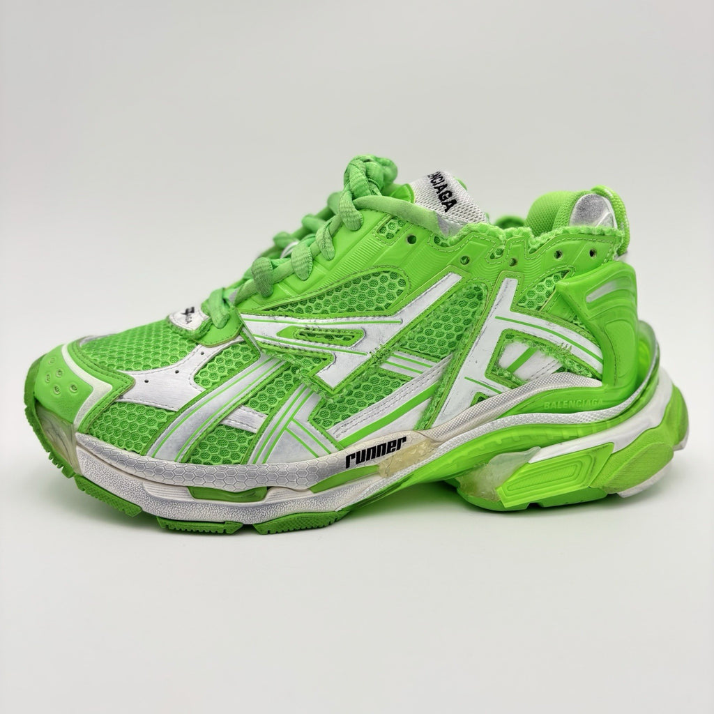 Size 41 (US 8) - Balenciaga Runner ' Fluo Green White ' | BRAND NEW!