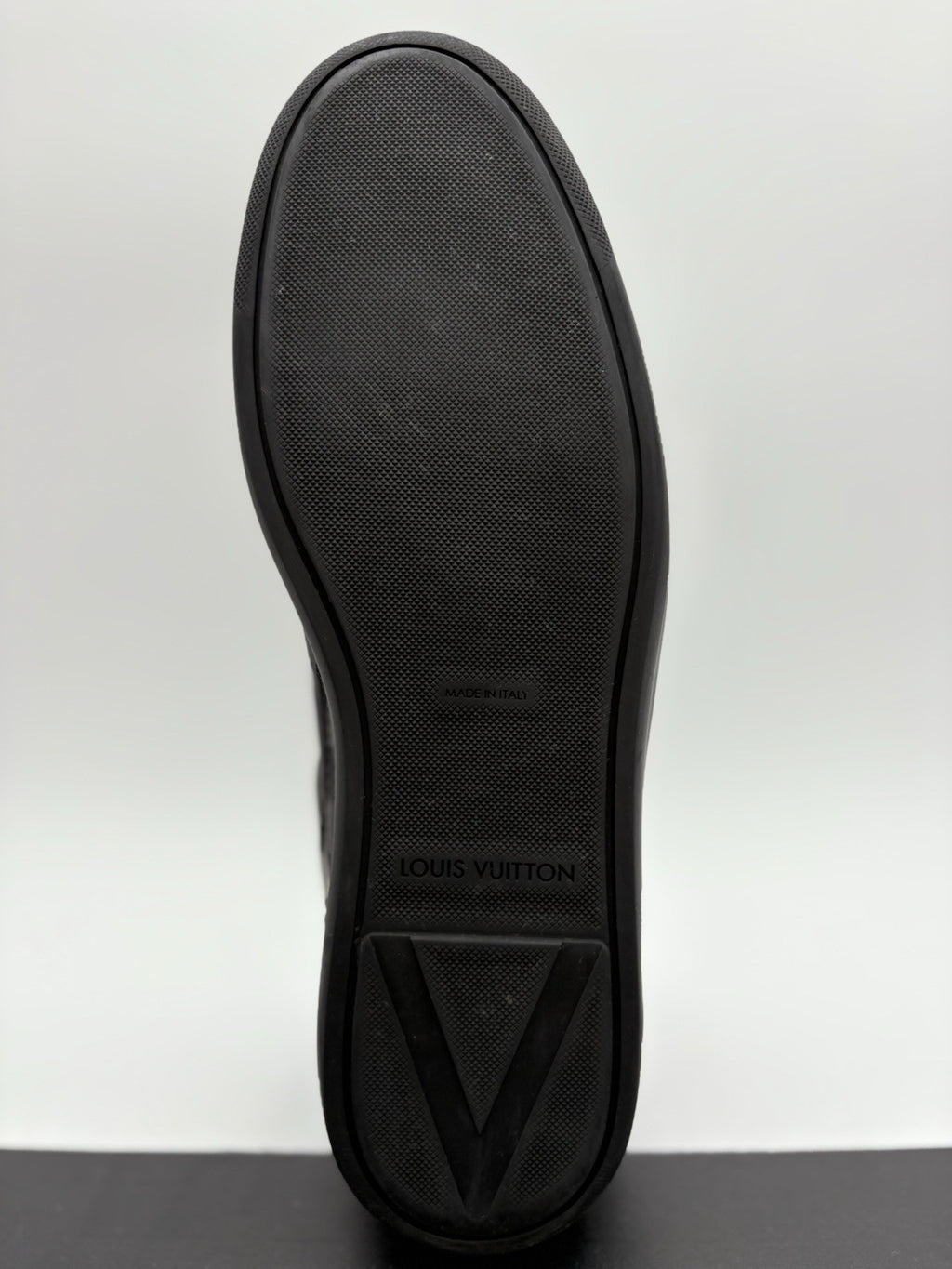 Size 10 LV (11-11.5 US) Louis Vuitton Leather Sneakers ' Black ' | GOOD COND!
