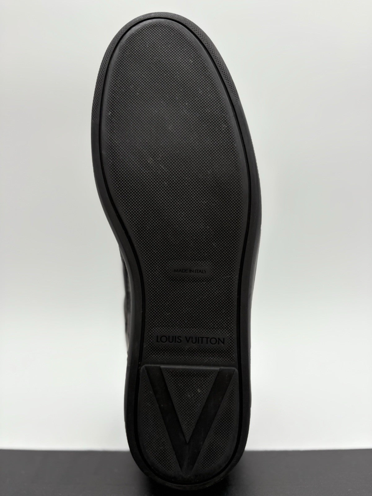 Size 10 LV (11-11.5 US) Louis Vuitton Leather Sneakers ' Black ' | GOOD COND!
