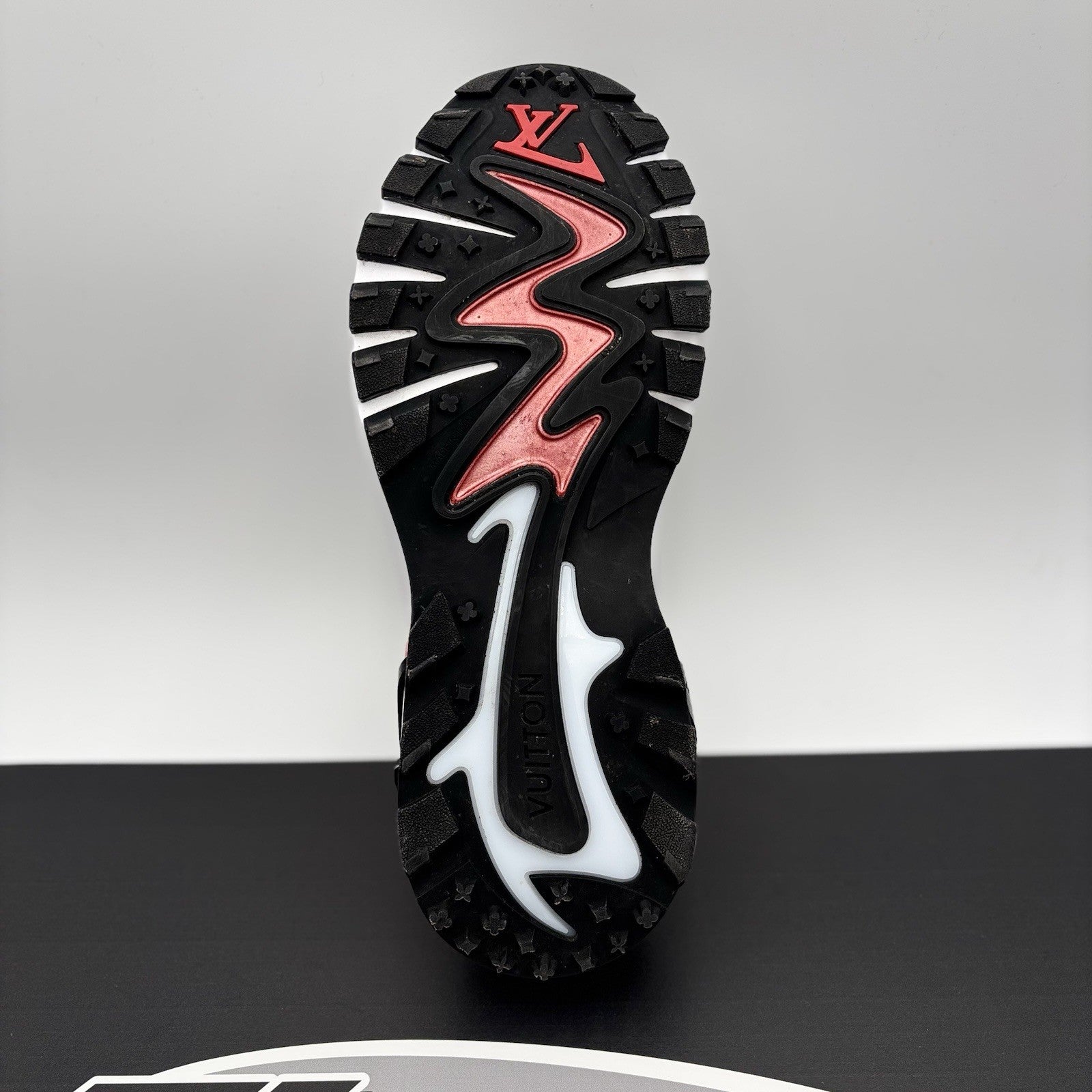 Size 8.5 LV (9.5-10 US) Louis Vuitton Tactic Runner ' Red Grey ' | GREAT COND!