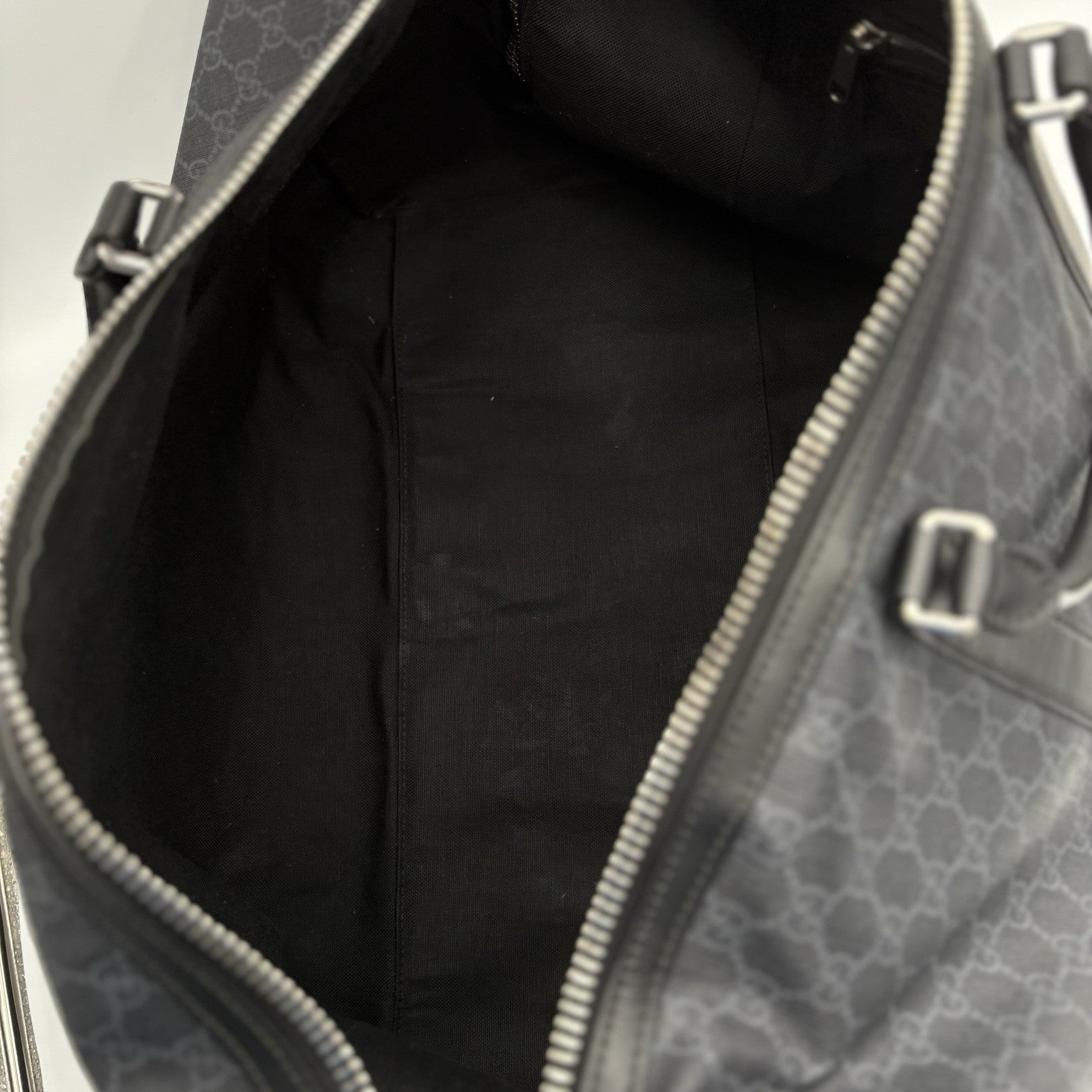 Gucci Carry On Large Duffle Bag ' Gg Supreme - Black ' | GREAT CONDITION!