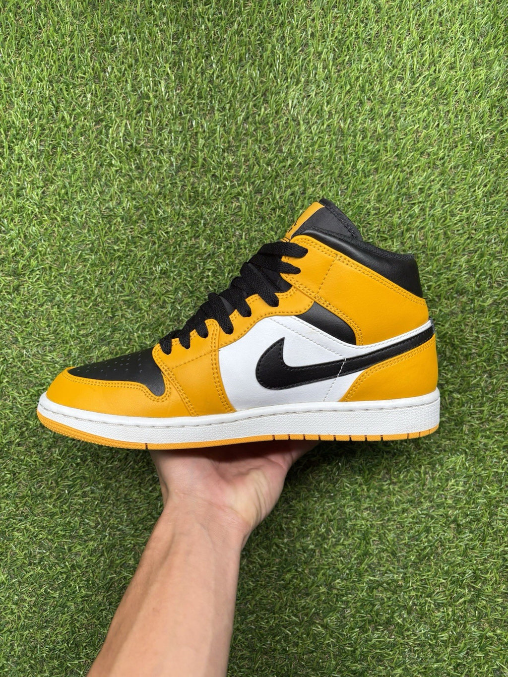 Size 8 - Jordan 1 Mid Taxi 2022 | SUPER CLEAN!