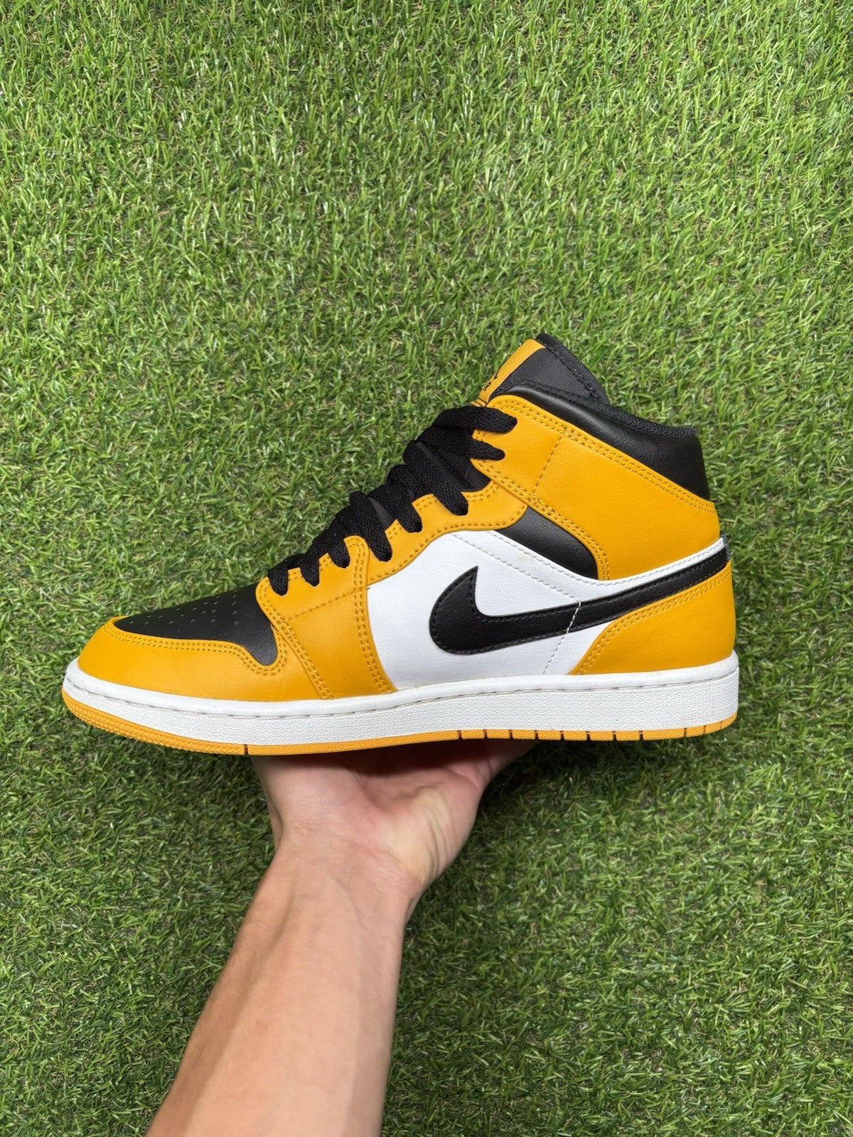 Size 8 - Jordan 1 Mid Taxi 2022 | SUPER CLEAN!