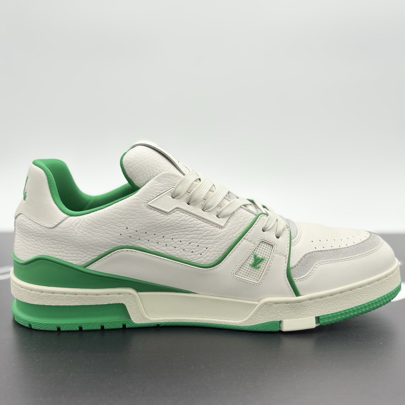 Size 11 LV (12-12.5 US) Louis Vuitton Trainer ' White Green ' | GREAT CONDITION!