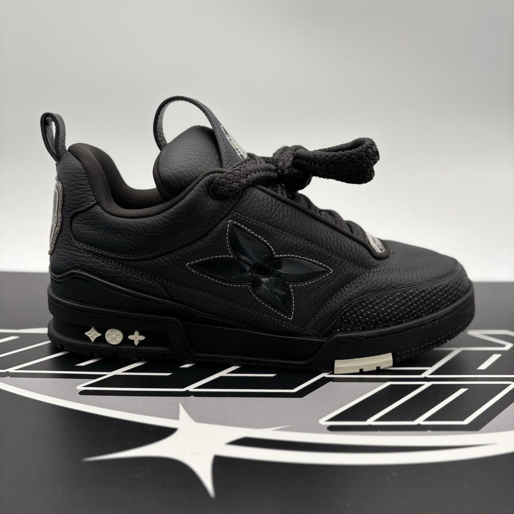 Size 8 LV (9-9.5 US) Louis Vuitton Skate ' Black ' | EXCELLENT CONDITION
