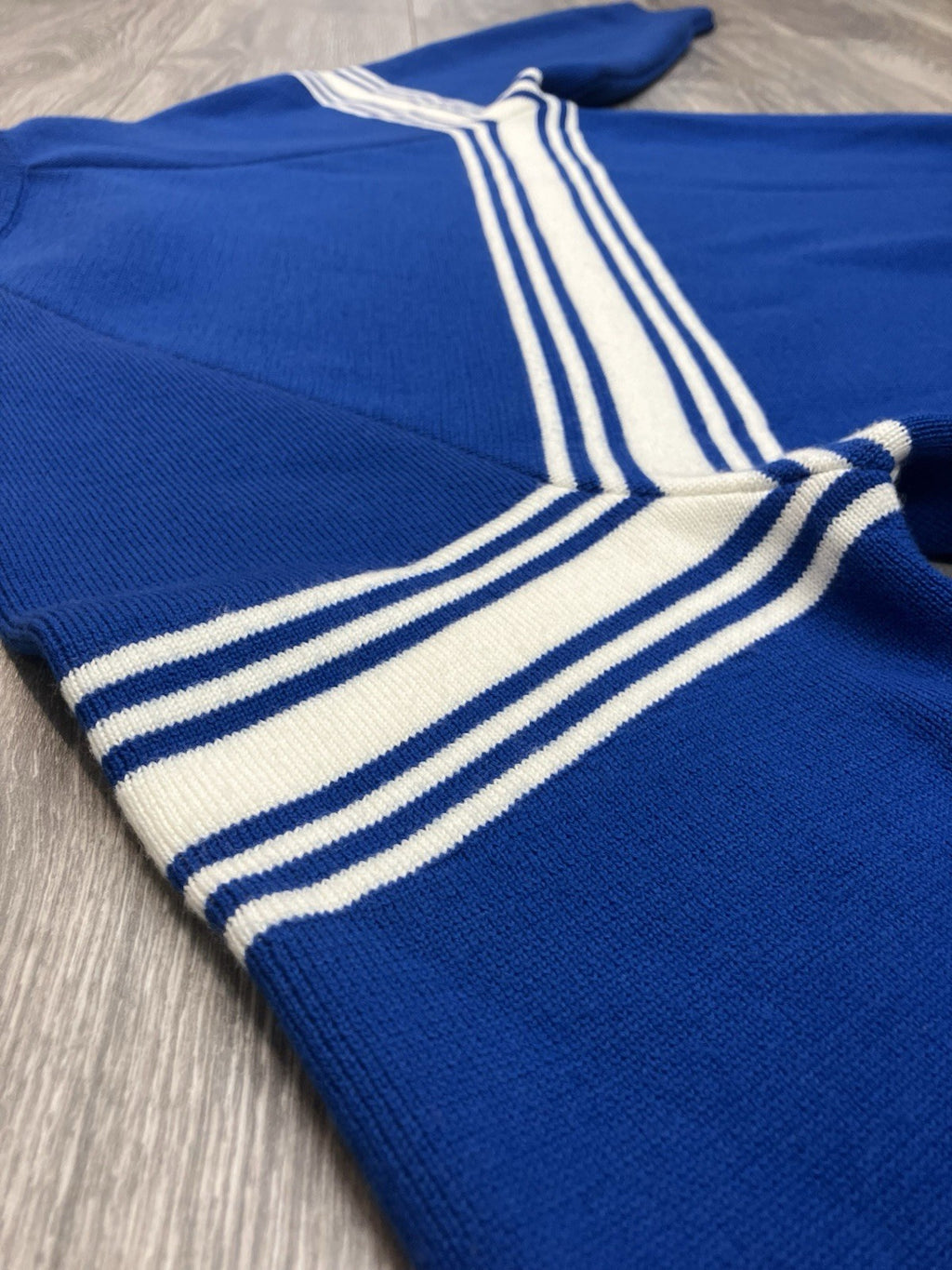 Size Medium - Gucci Knit Wool Sweater With Square GG ' Blue White ' | EXCELLENT!