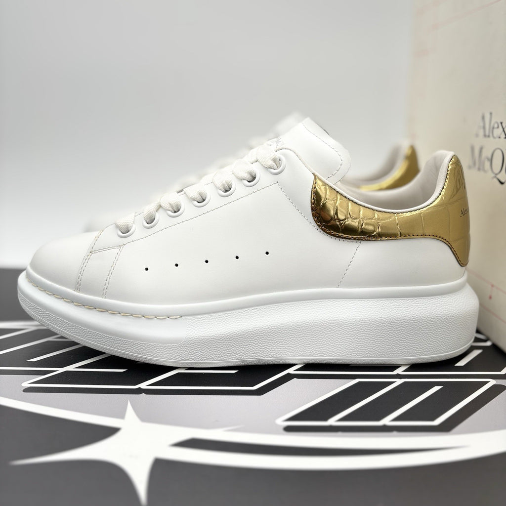 Size 41.5 (8.5 US) Alexander McQueen Oversized ' Gold Crocodile ' | GREAT COND!