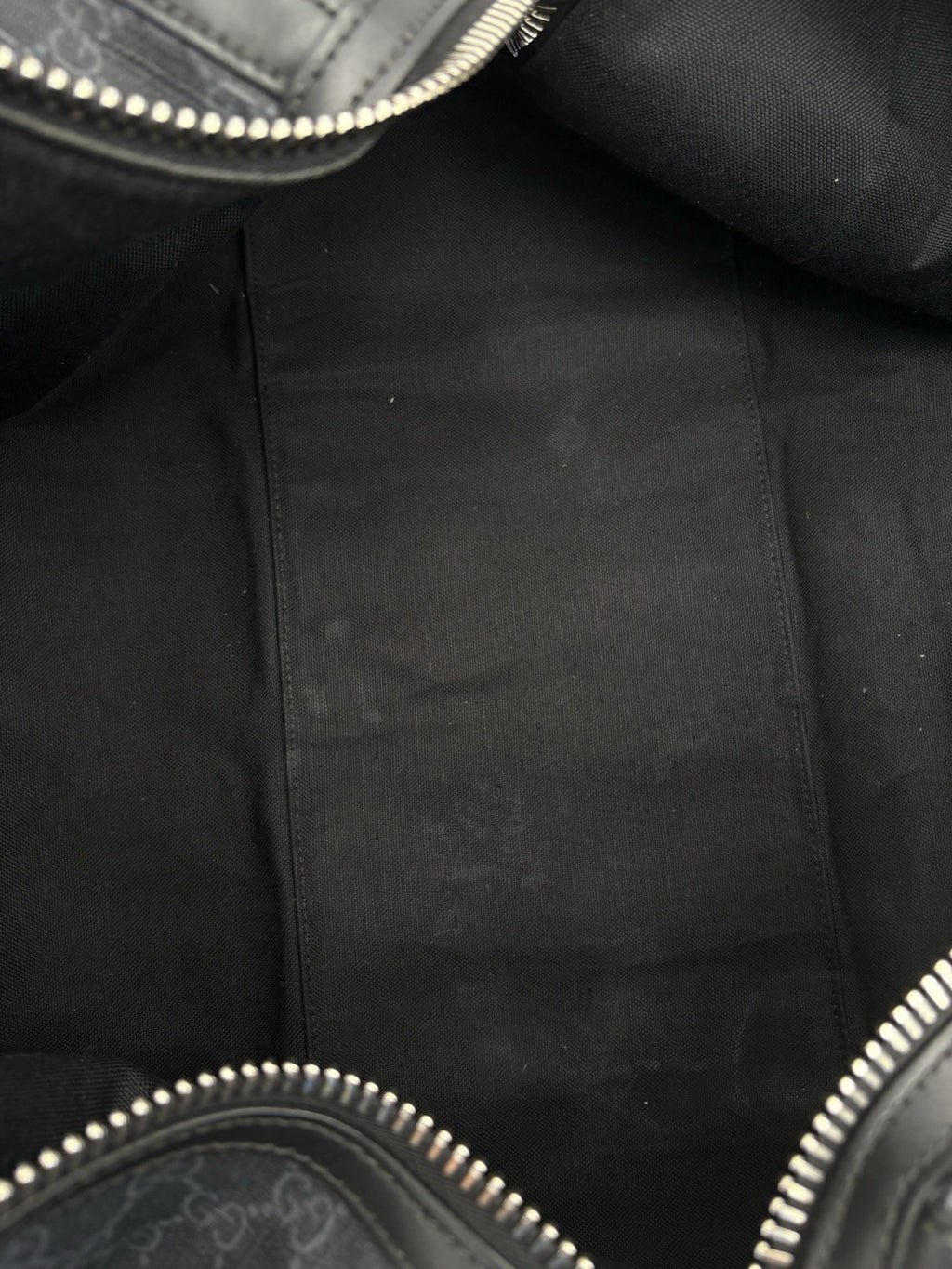 Gucci Carry On Large Duffle Bag ' Gg Supreme - Black ' | GREAT CONDITION!