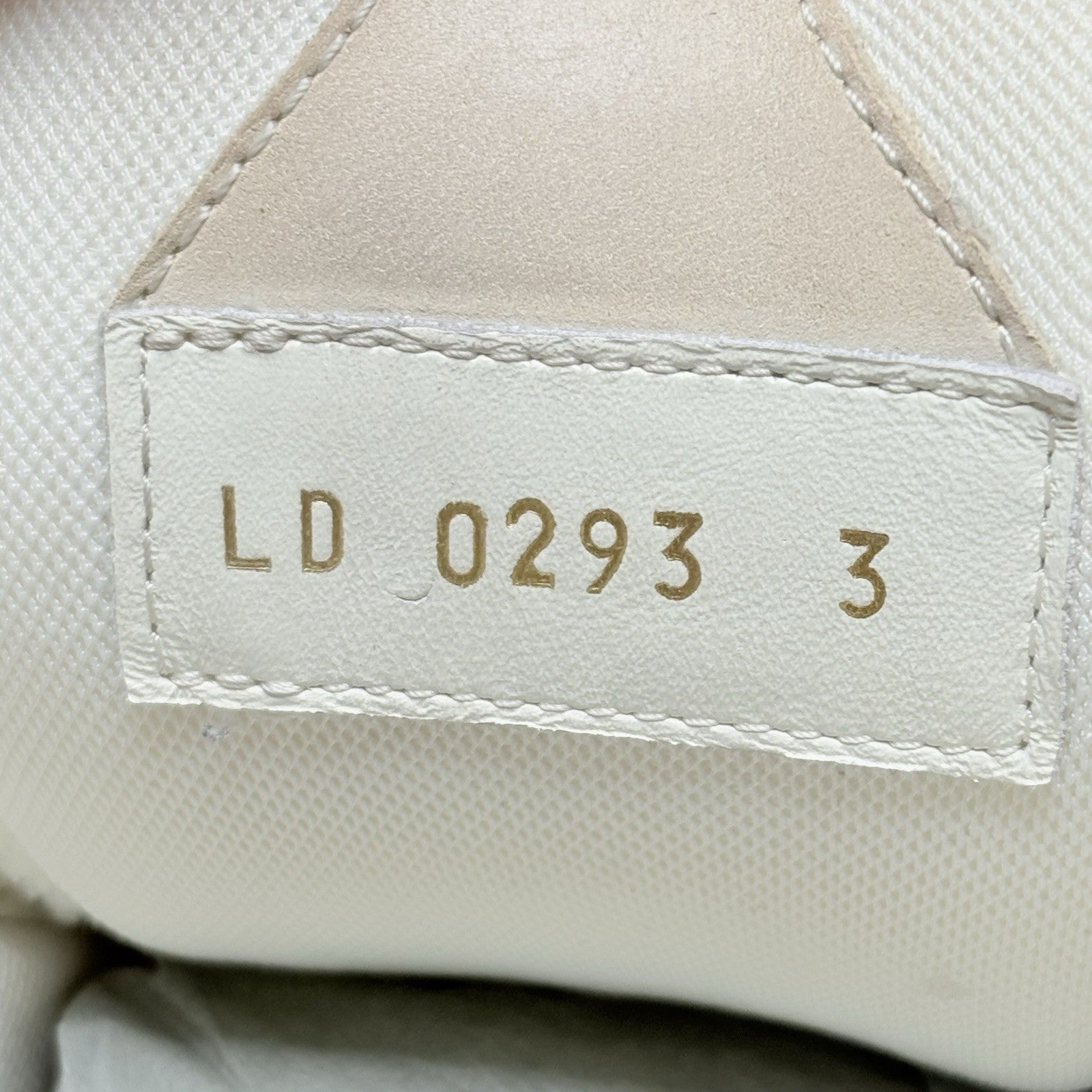 Size 3 LV (4-4.5 US) - Louis Vuitton Skate ' Beige White ' | GREAT COND!